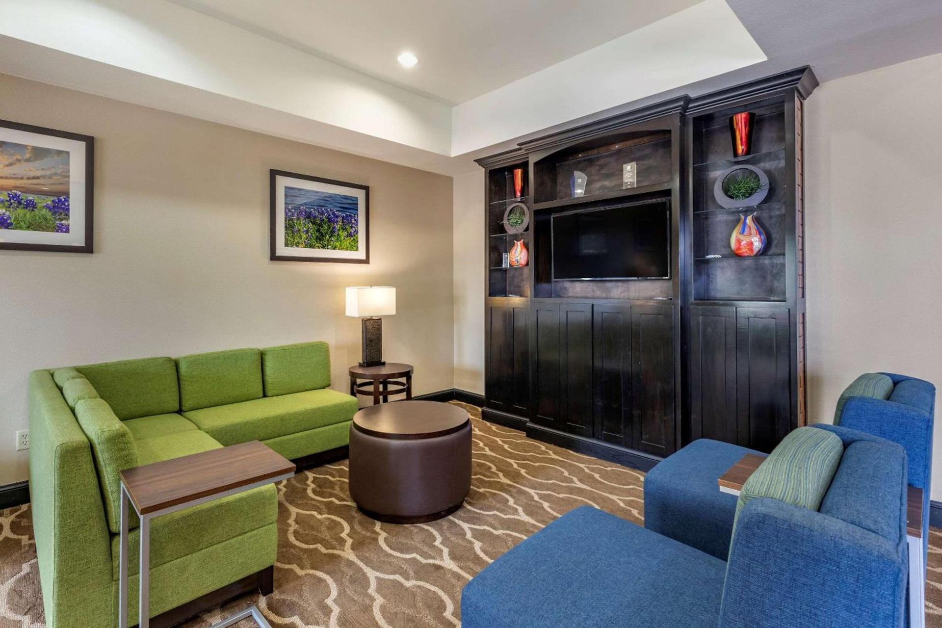 Comfort Inn & Suites Paris photo 3