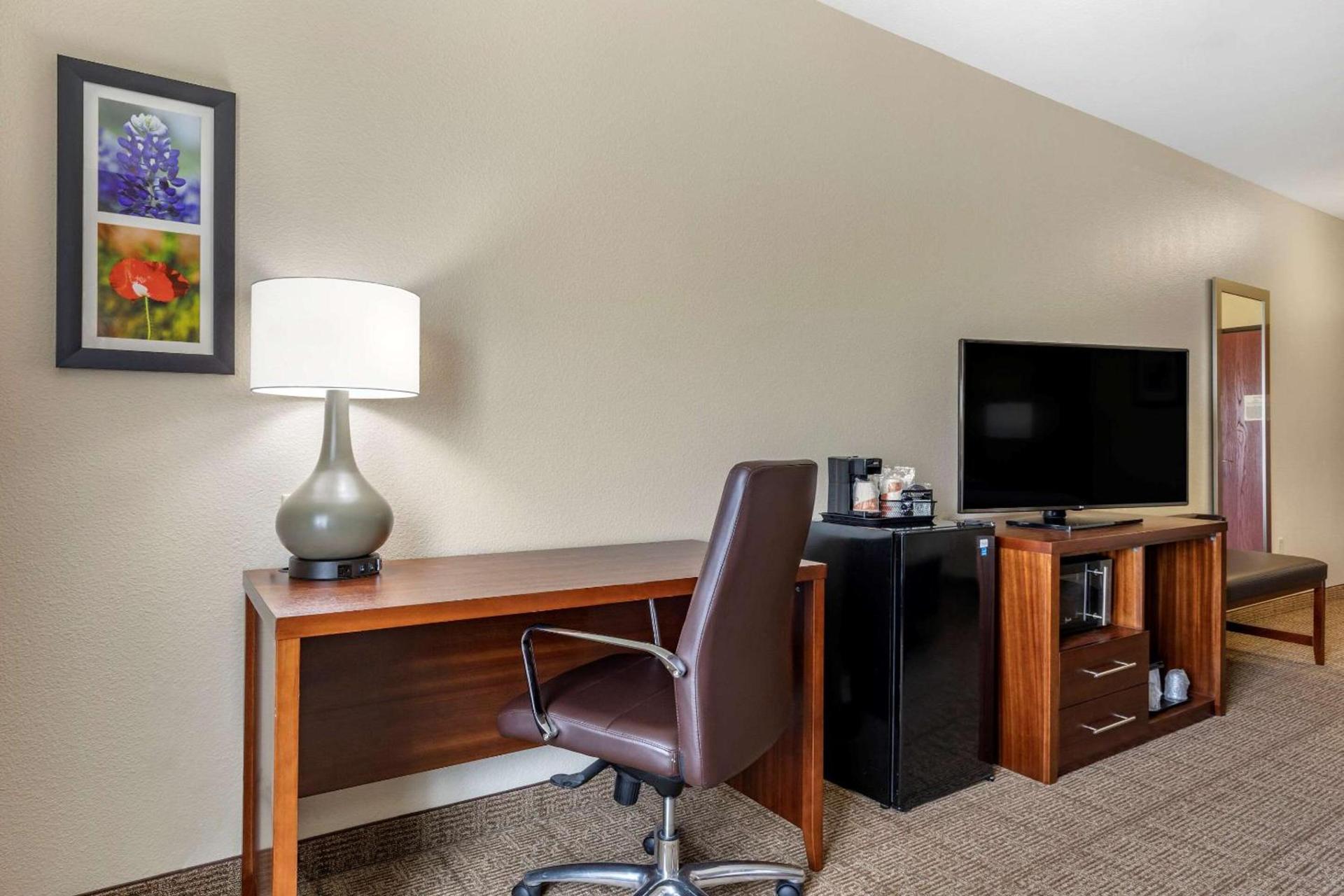 Comfort Inn & Suites Paris photo 18