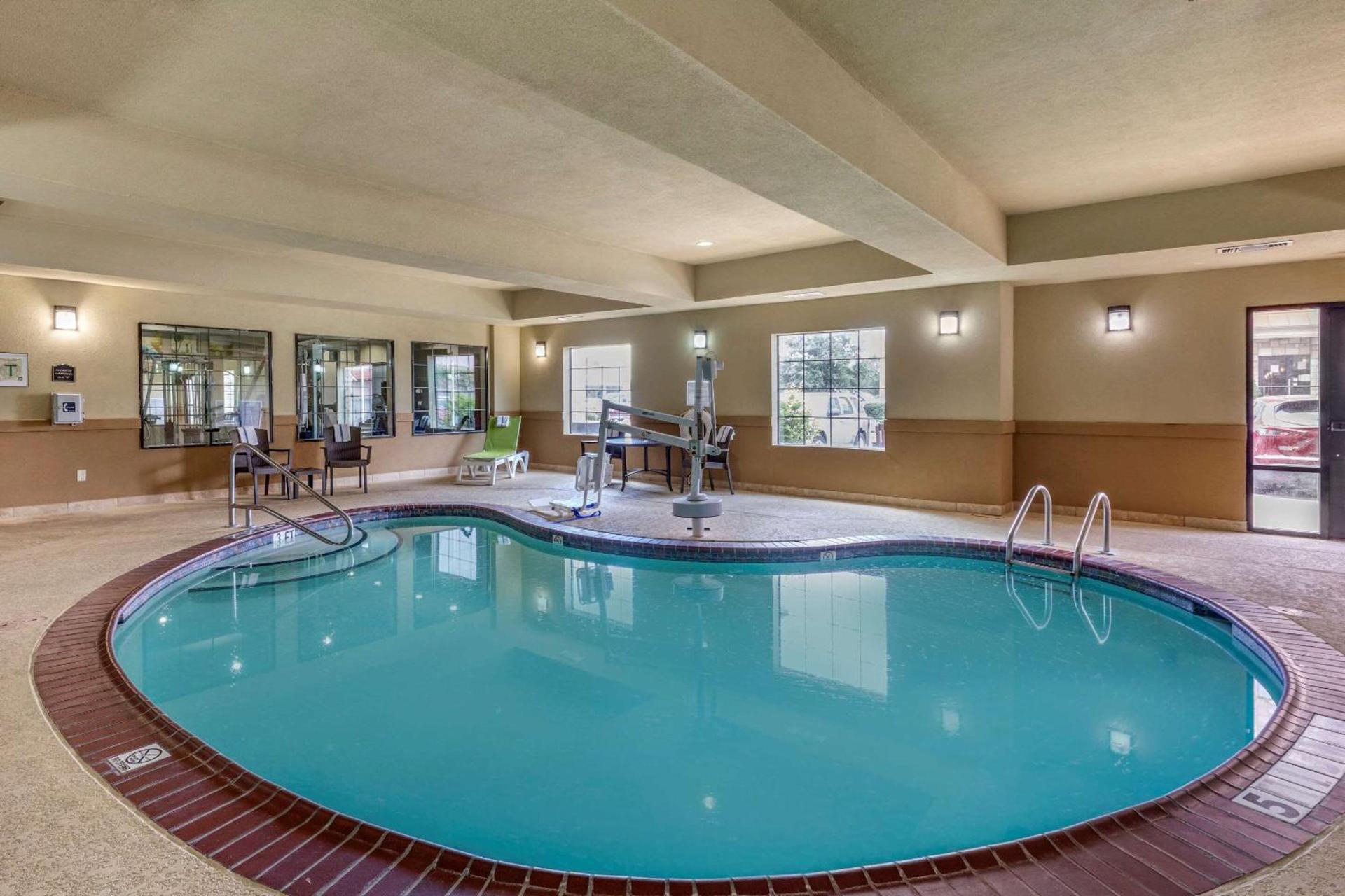 Comfort Inn & Suites Paris photo 23