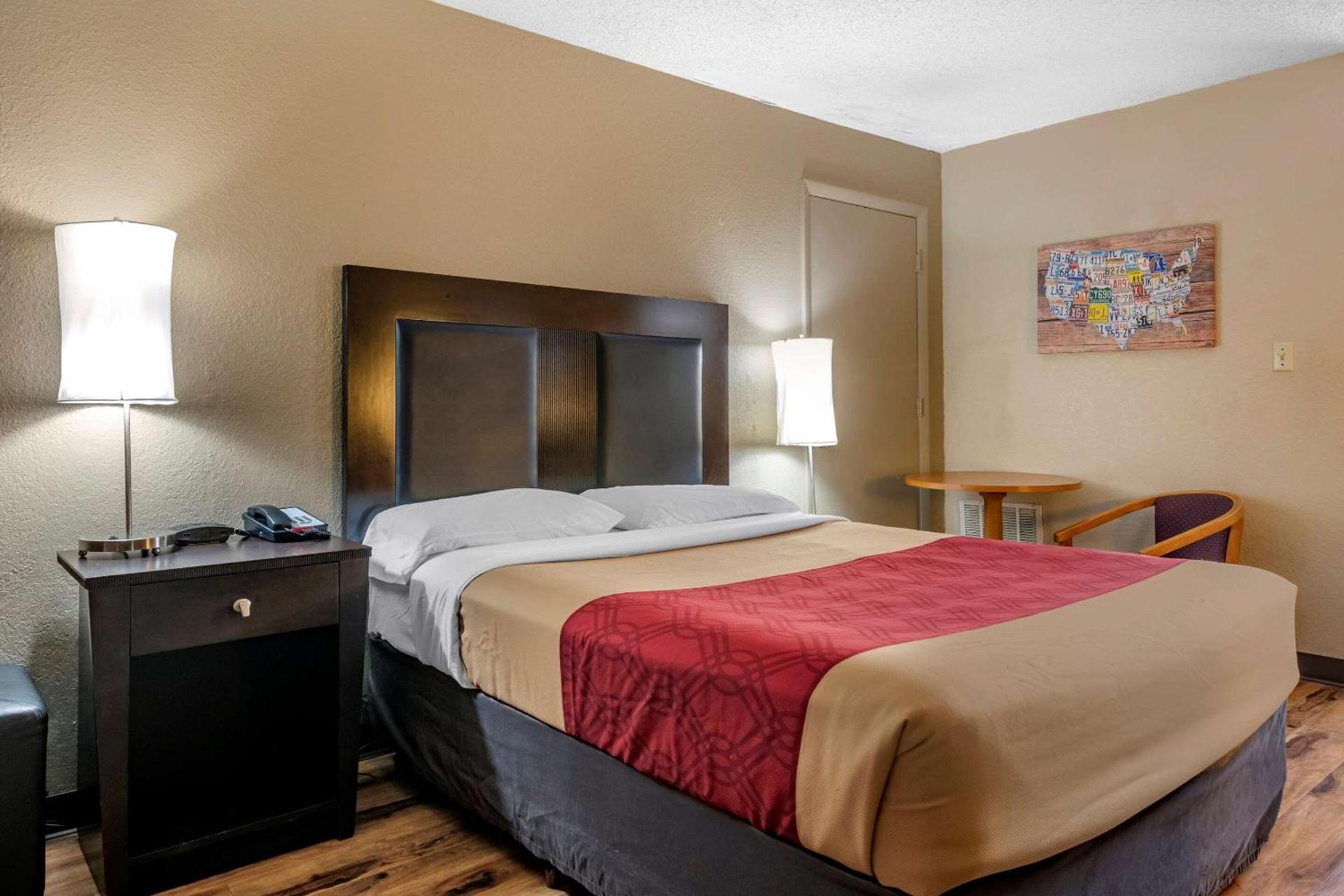 Econo Lodge Sebring photo 10