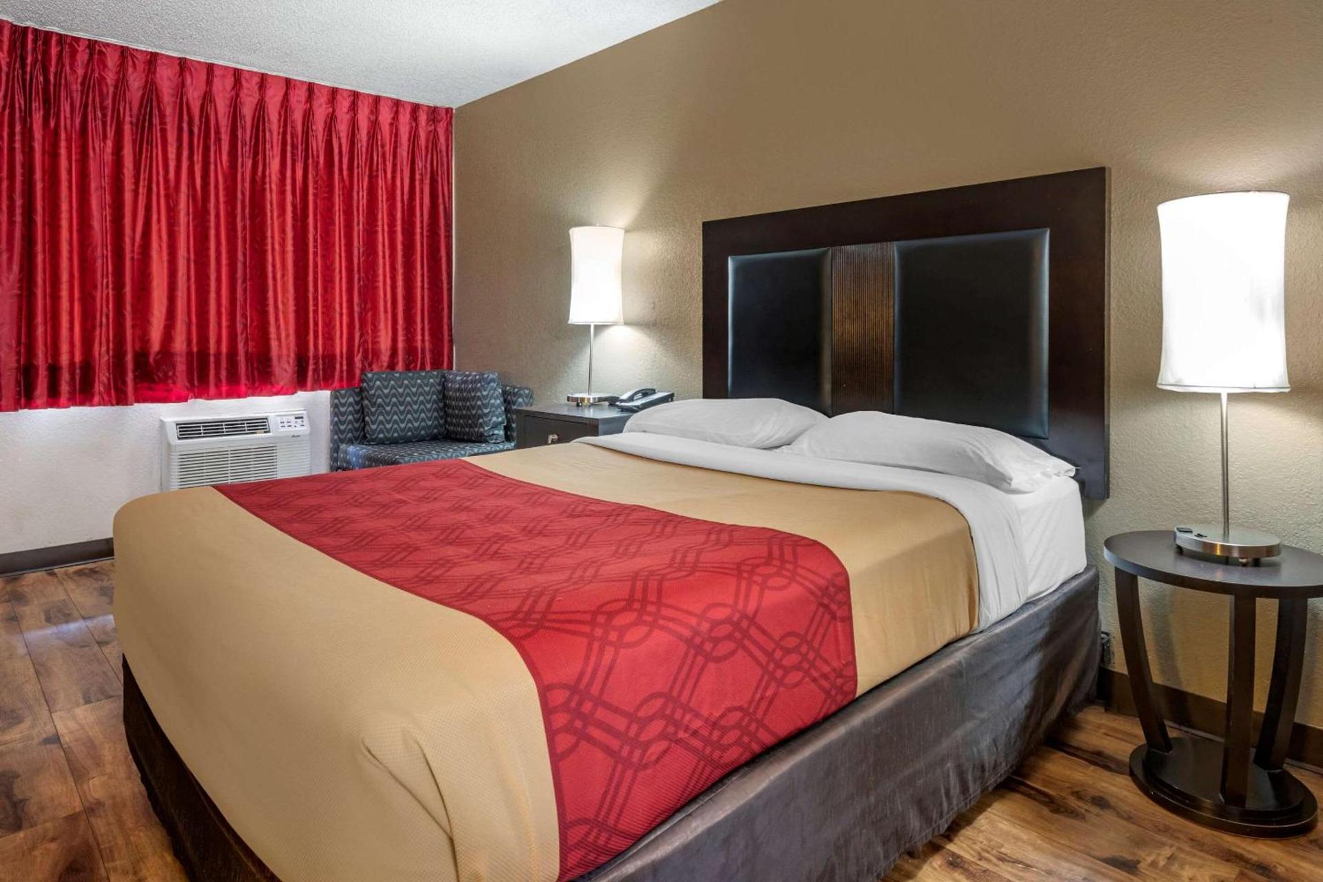 Econo Lodge Sebring photo 12