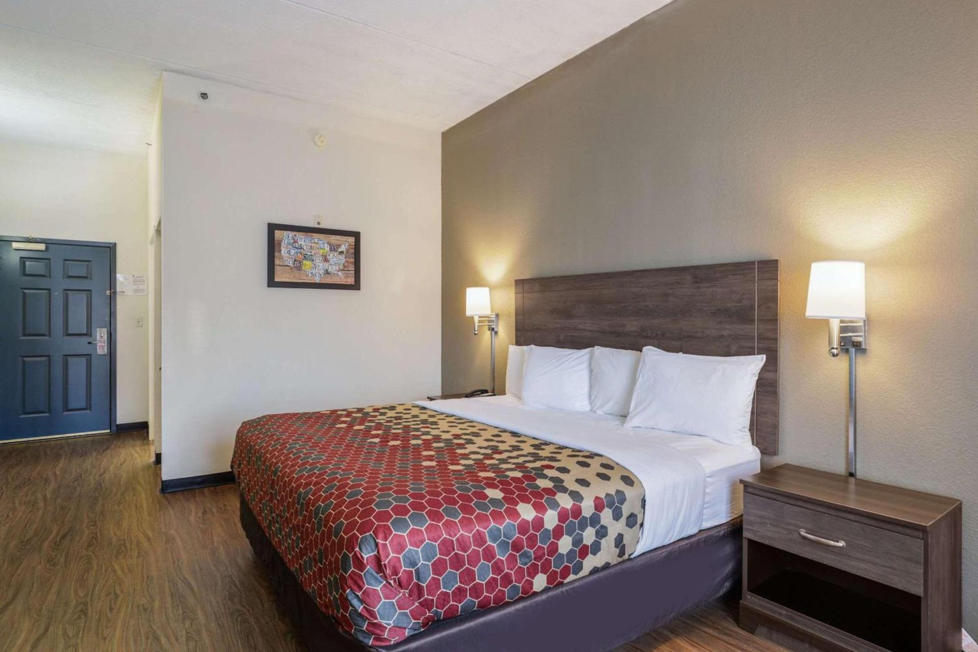 Econo Lodge Inn & Suites Marianna South photo 10