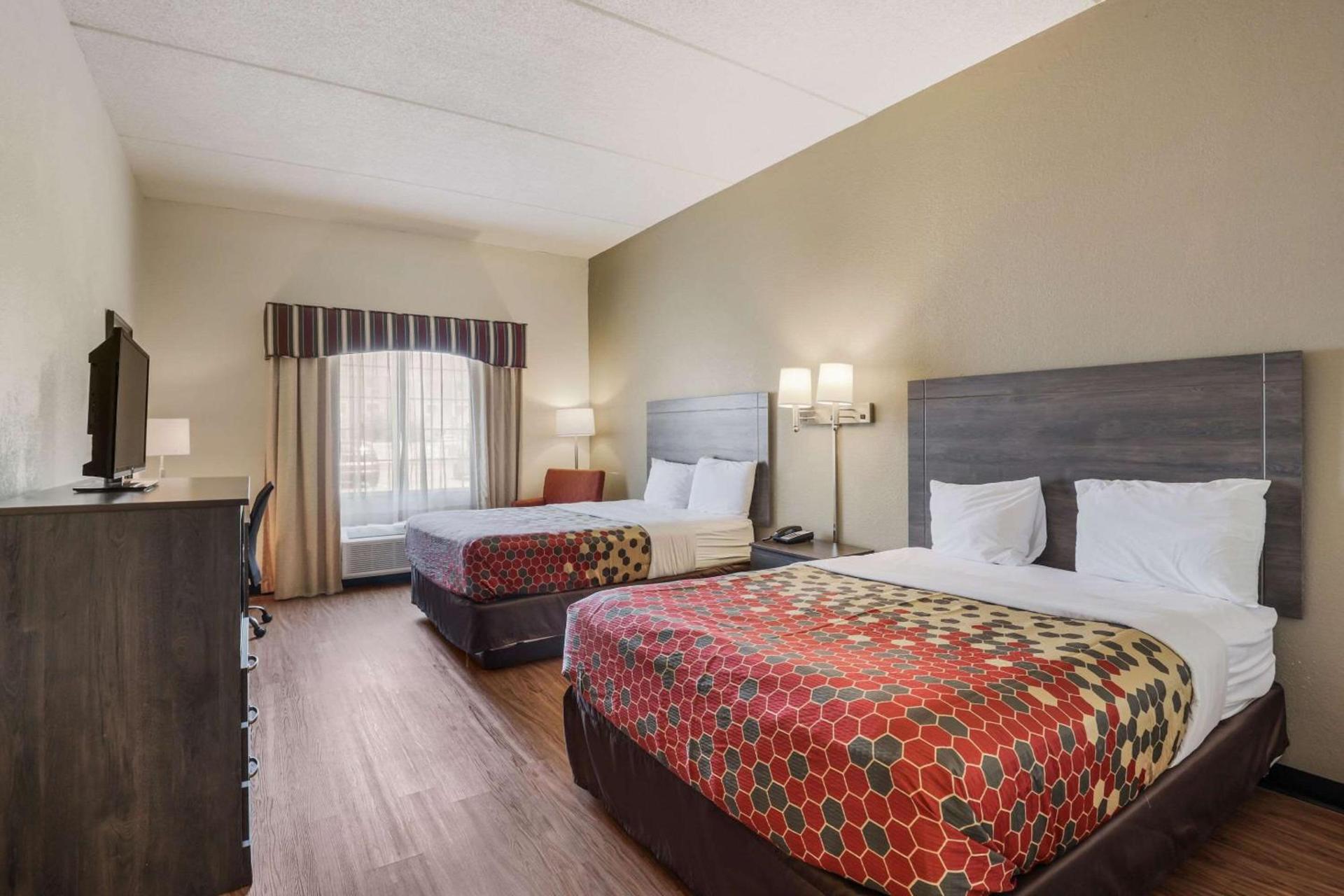Econo Lodge Inn & Suites Marianna South photo 12