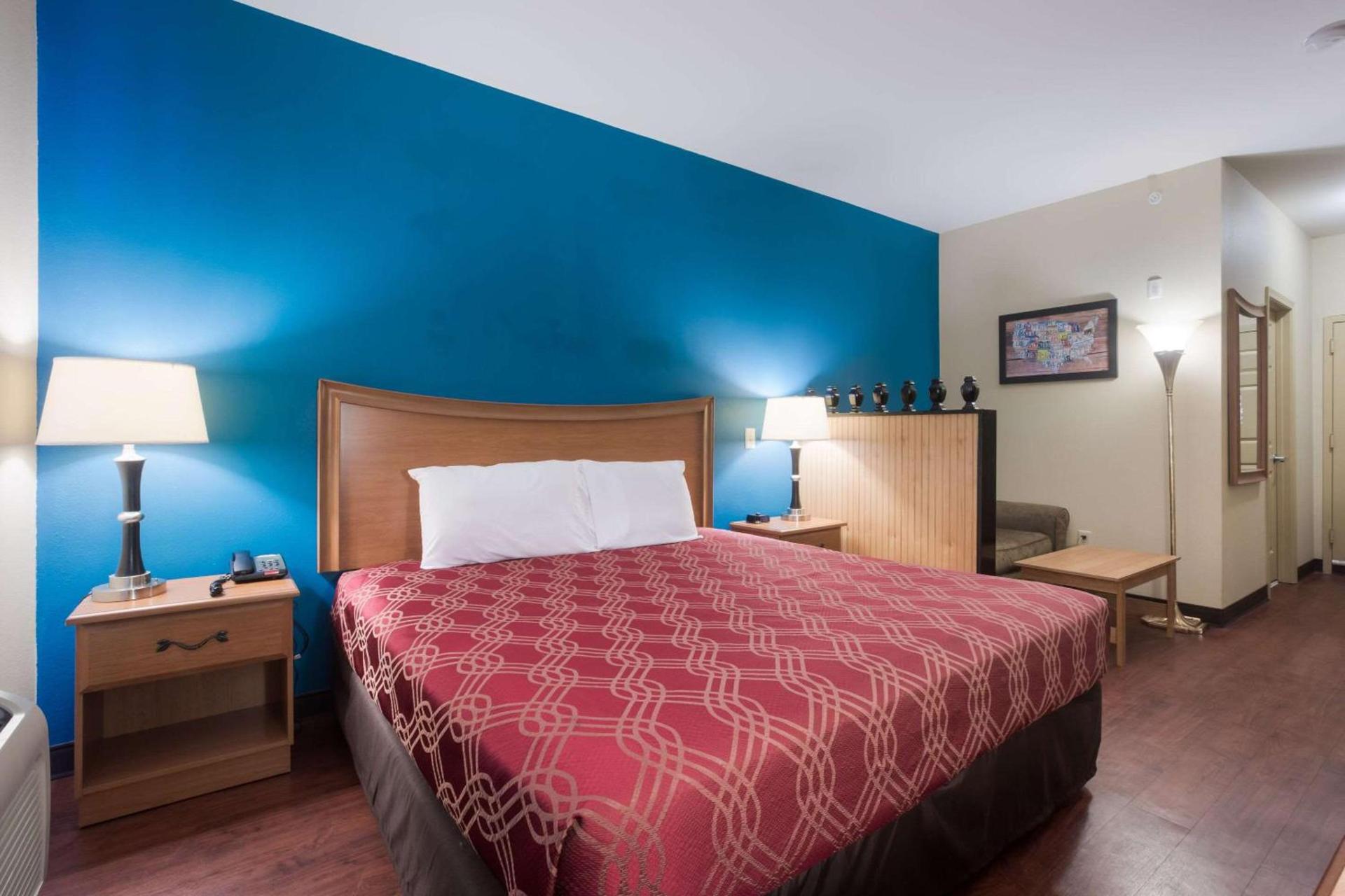 Econo Lodge Inn & Suites Rockmart photo 20