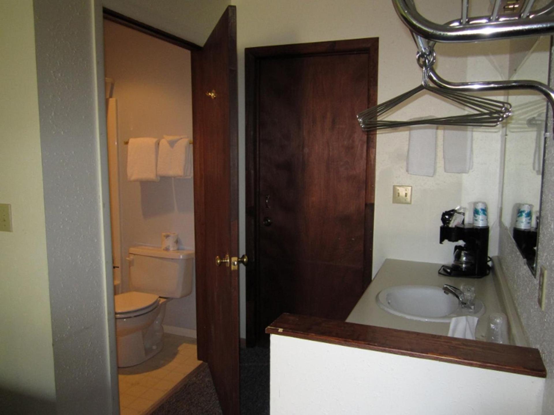 Big Horn Motel photo 29