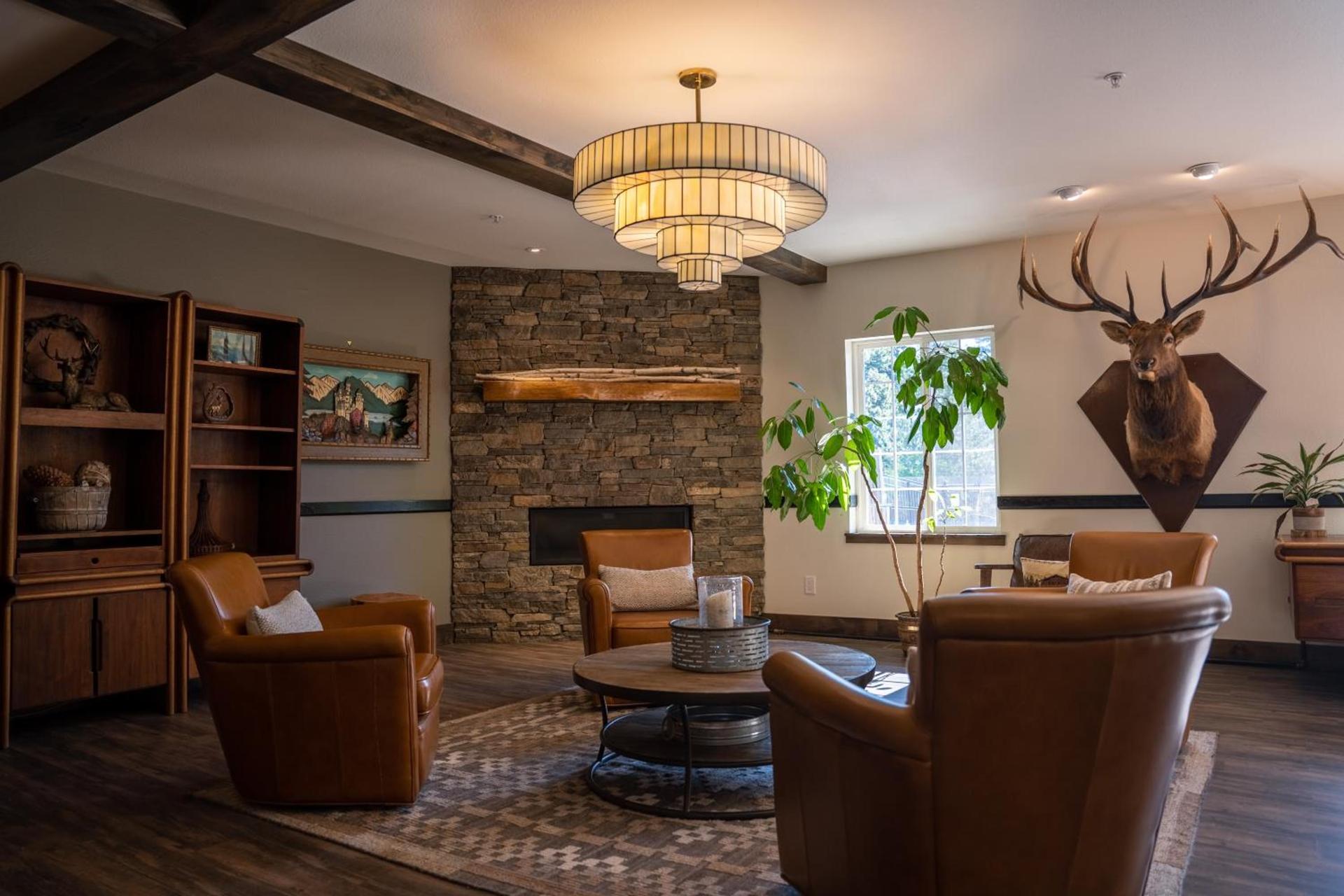 Blue Elk Inn photo 8