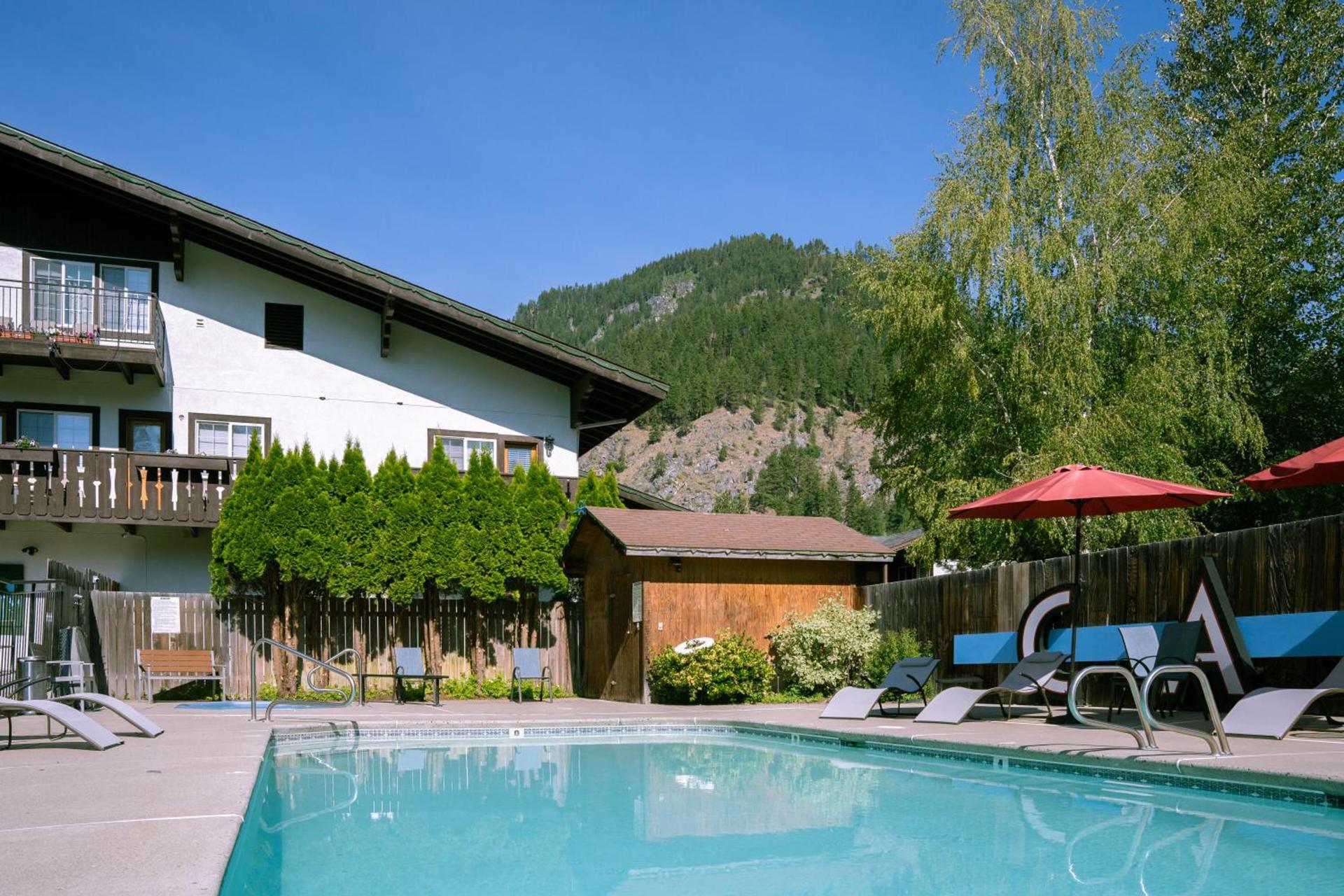 Blue Elk Inn photo 18