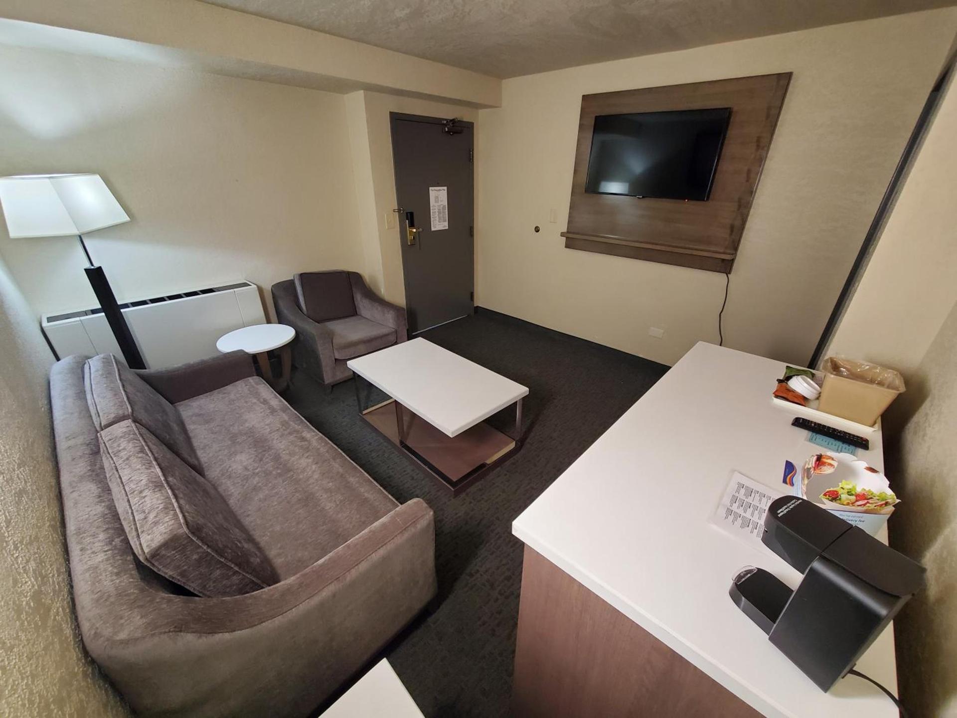 Baymont by Wyndham Shakopee photo 33