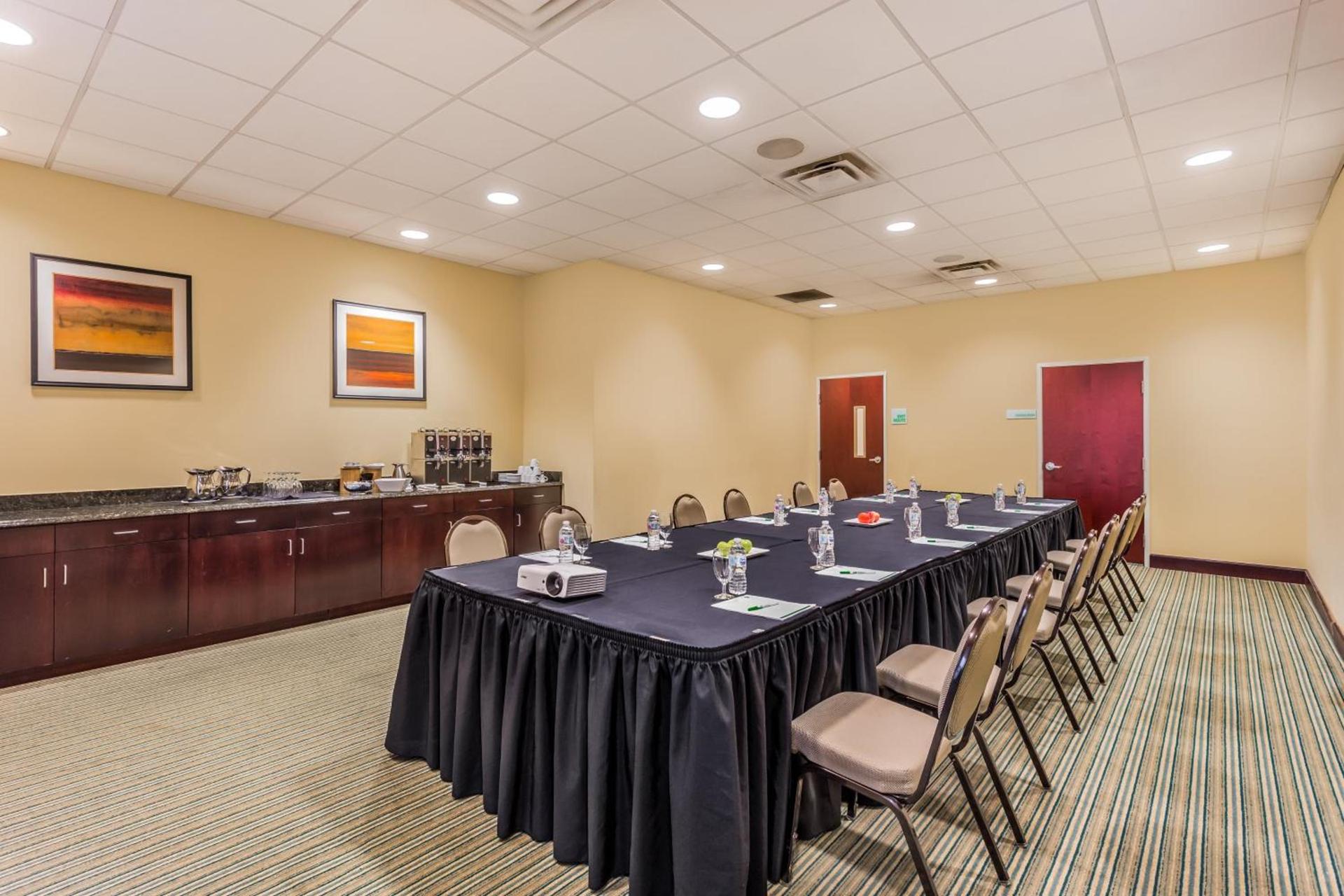 Hotel Gurnee photo 38