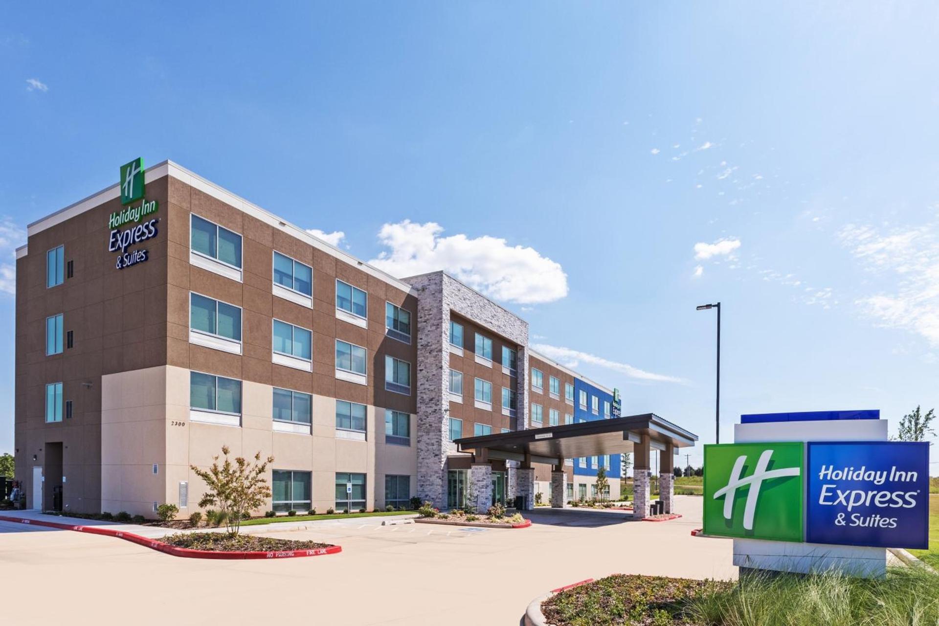 Holiday Inn Express & Suites Purcell by IHG photo 2