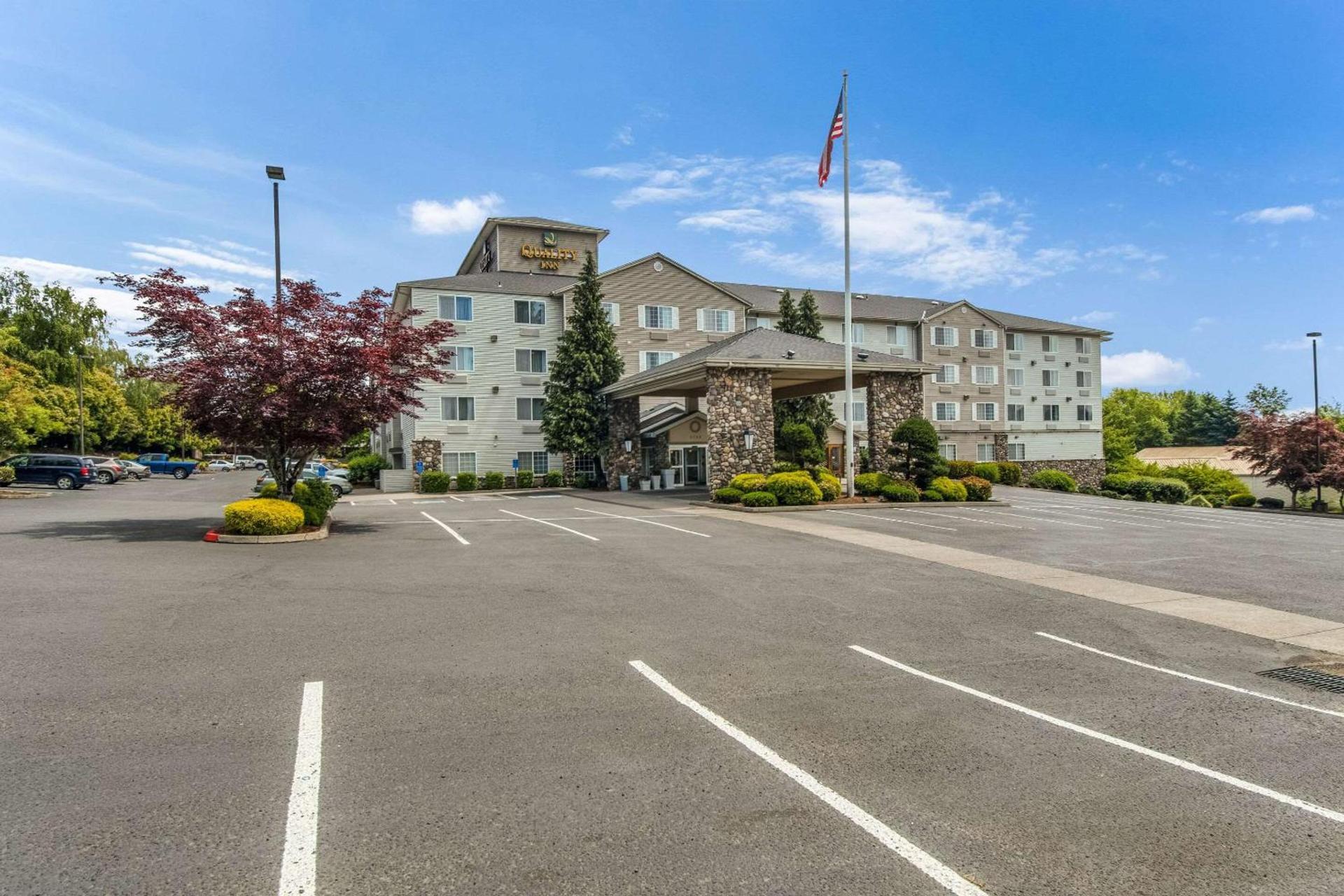 Quality Inn photo 1