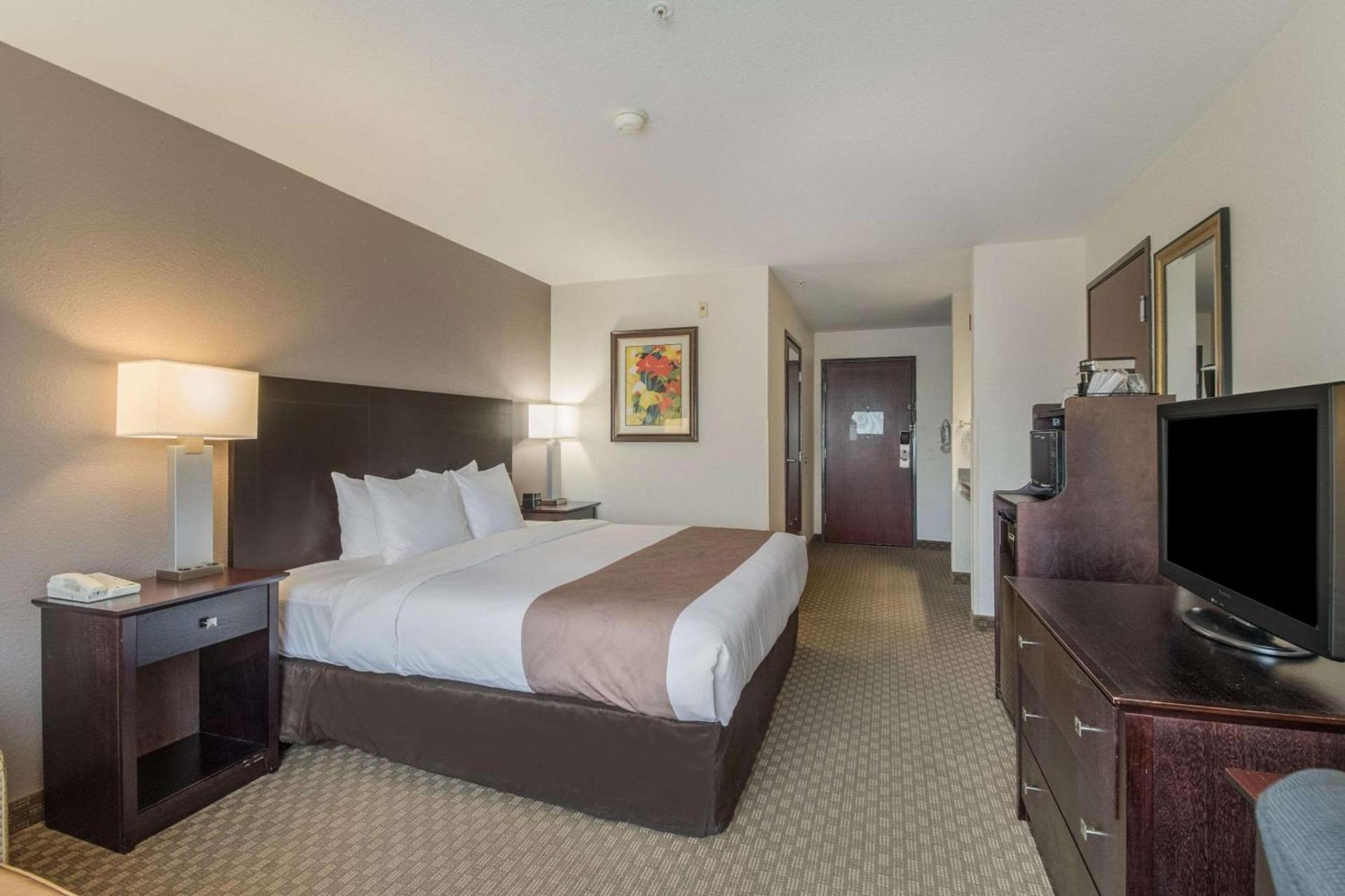 Quality Inn photo 14