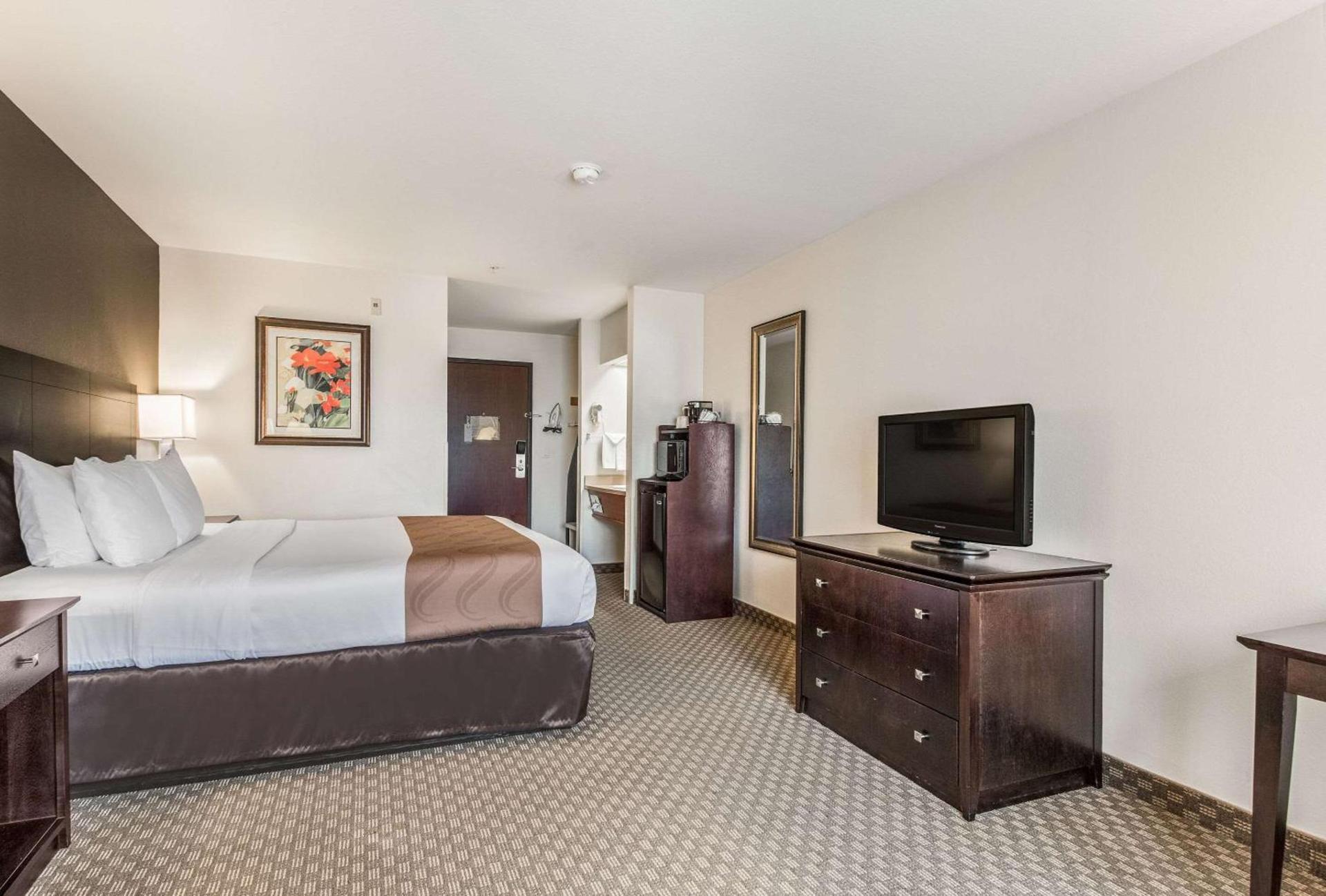Quality Inn photo 17