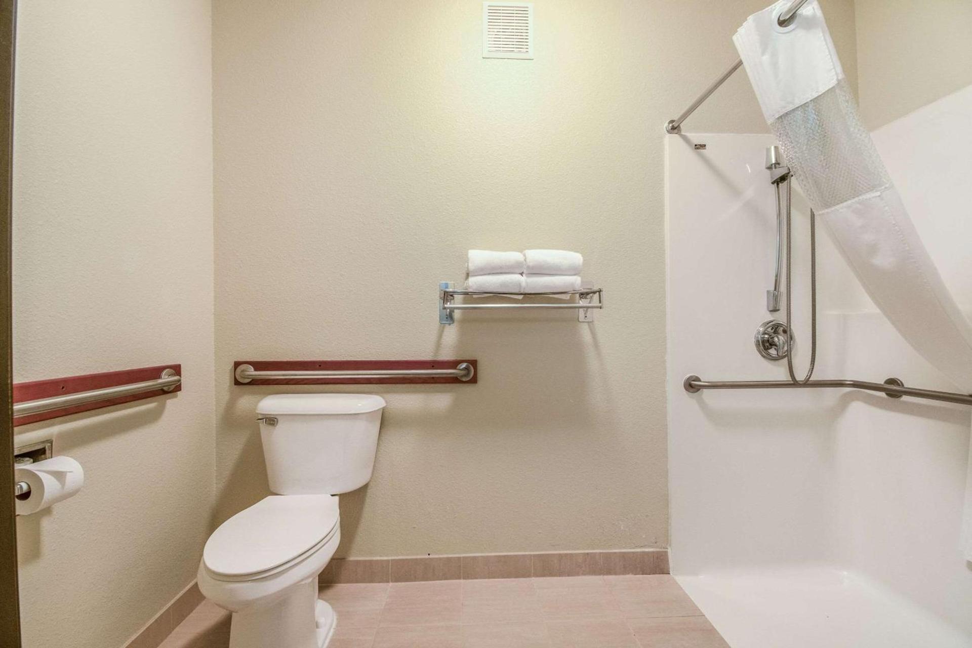 Quality Inn photo 28