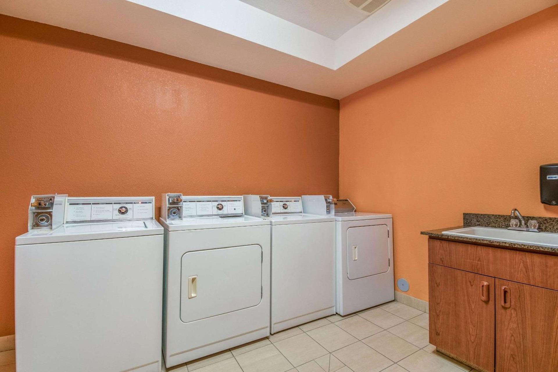 Quality Inn photo 62