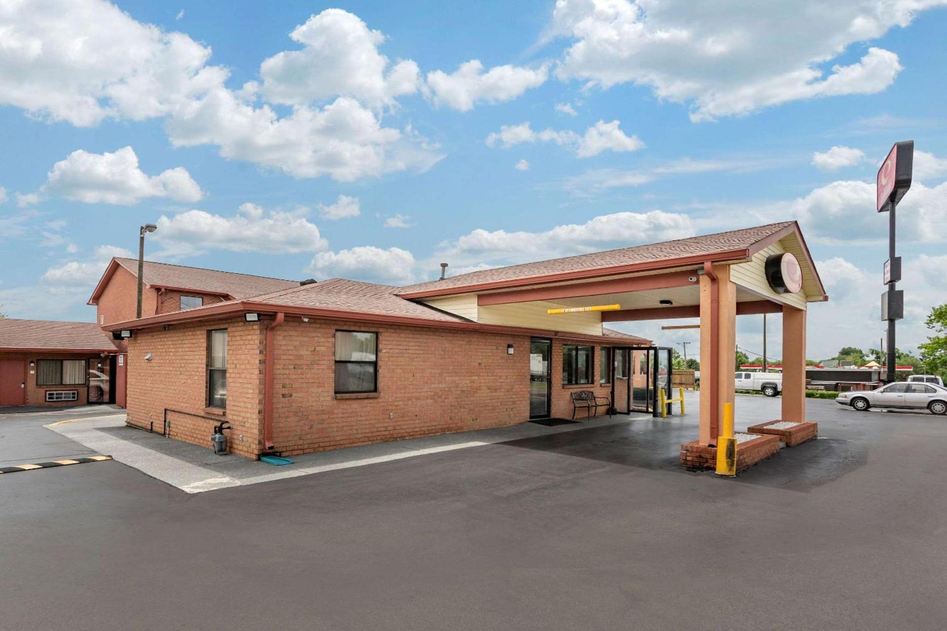 Econo Lodge Nashville North photo 5