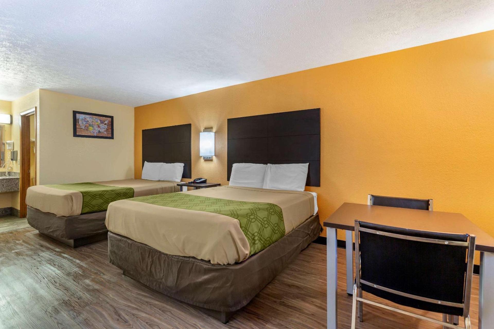 Econo Lodge Nashville North photo 16