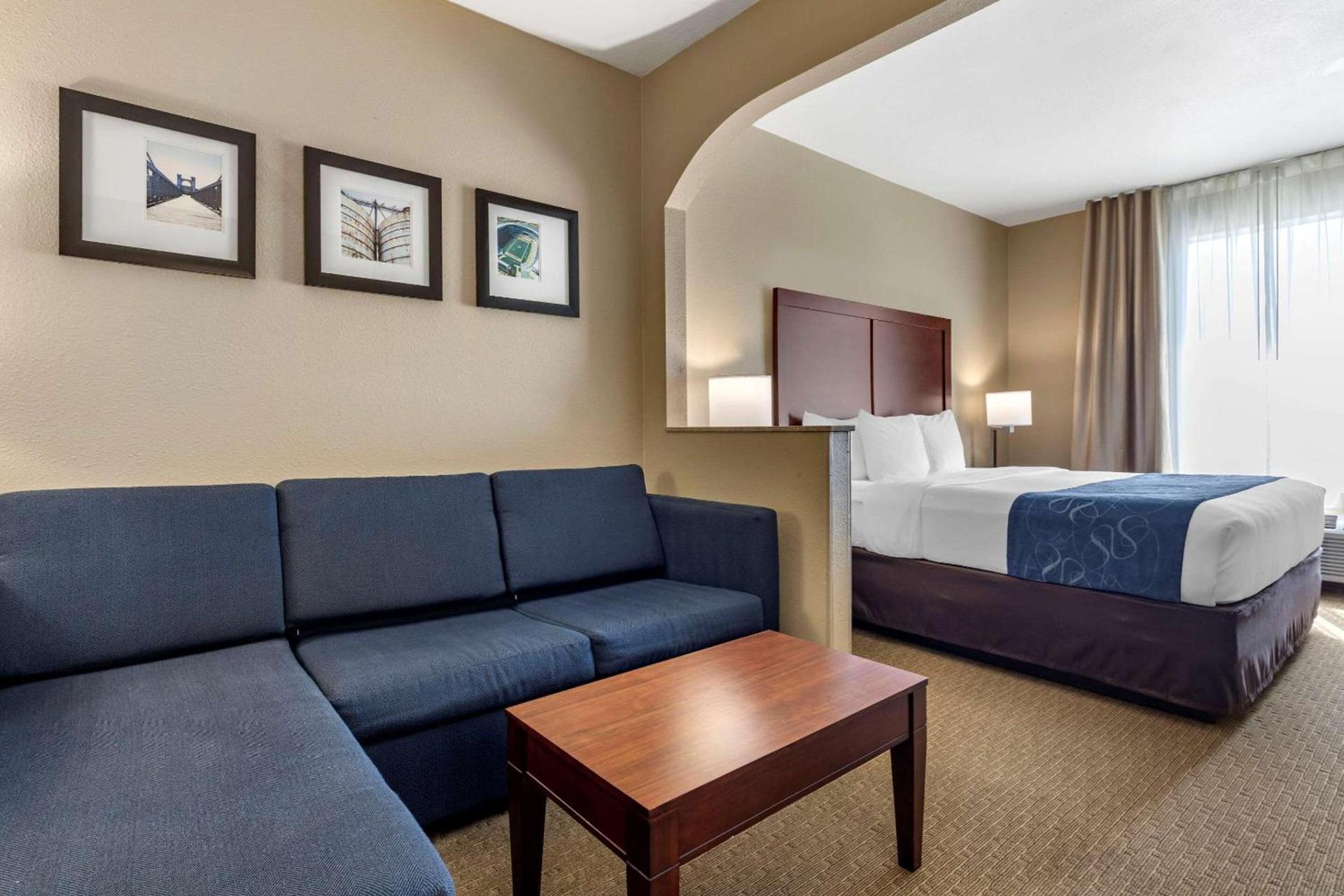 Comfort Suites Waco Near University Area photo 14