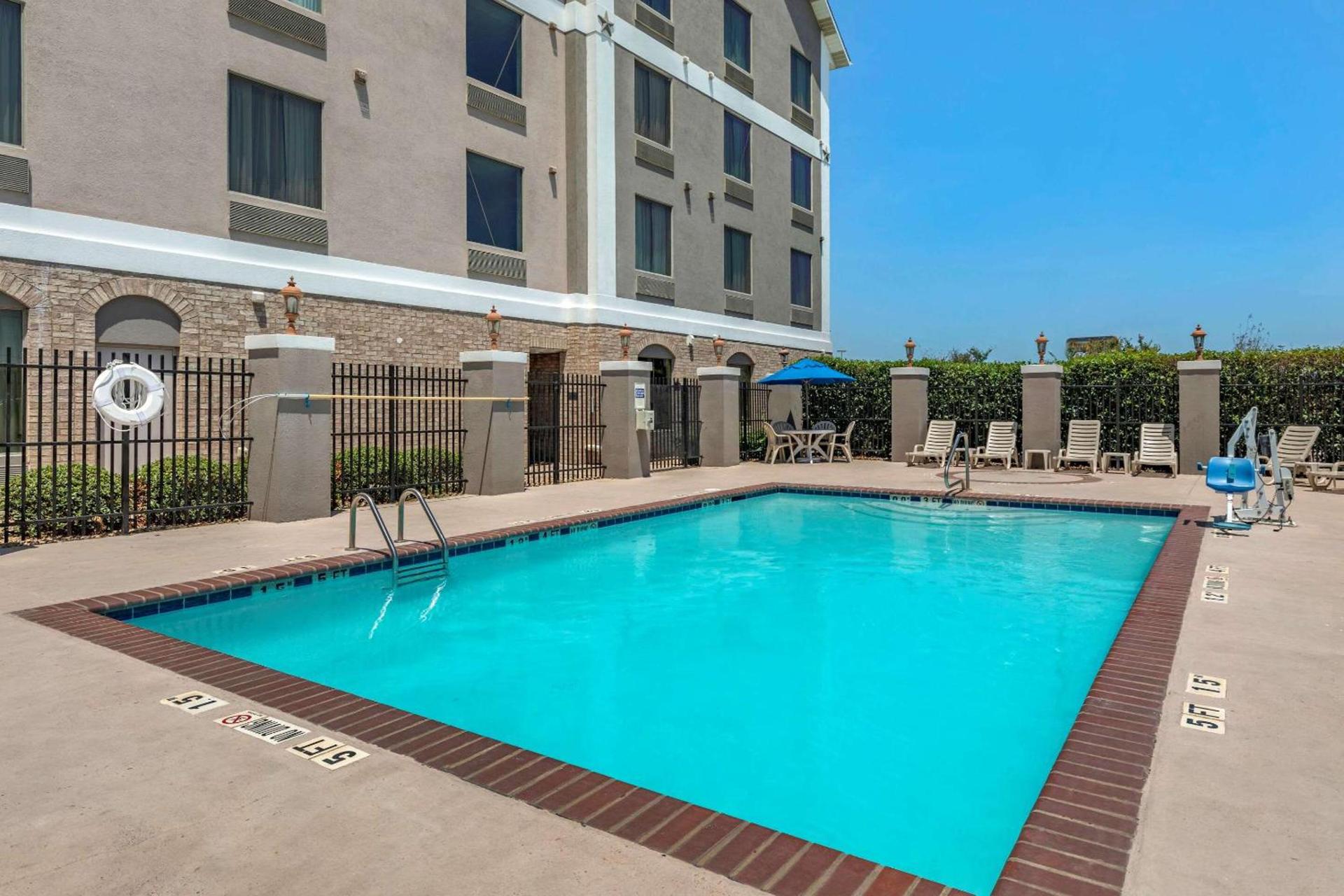 Comfort Suites Waco Near University Area photo 23