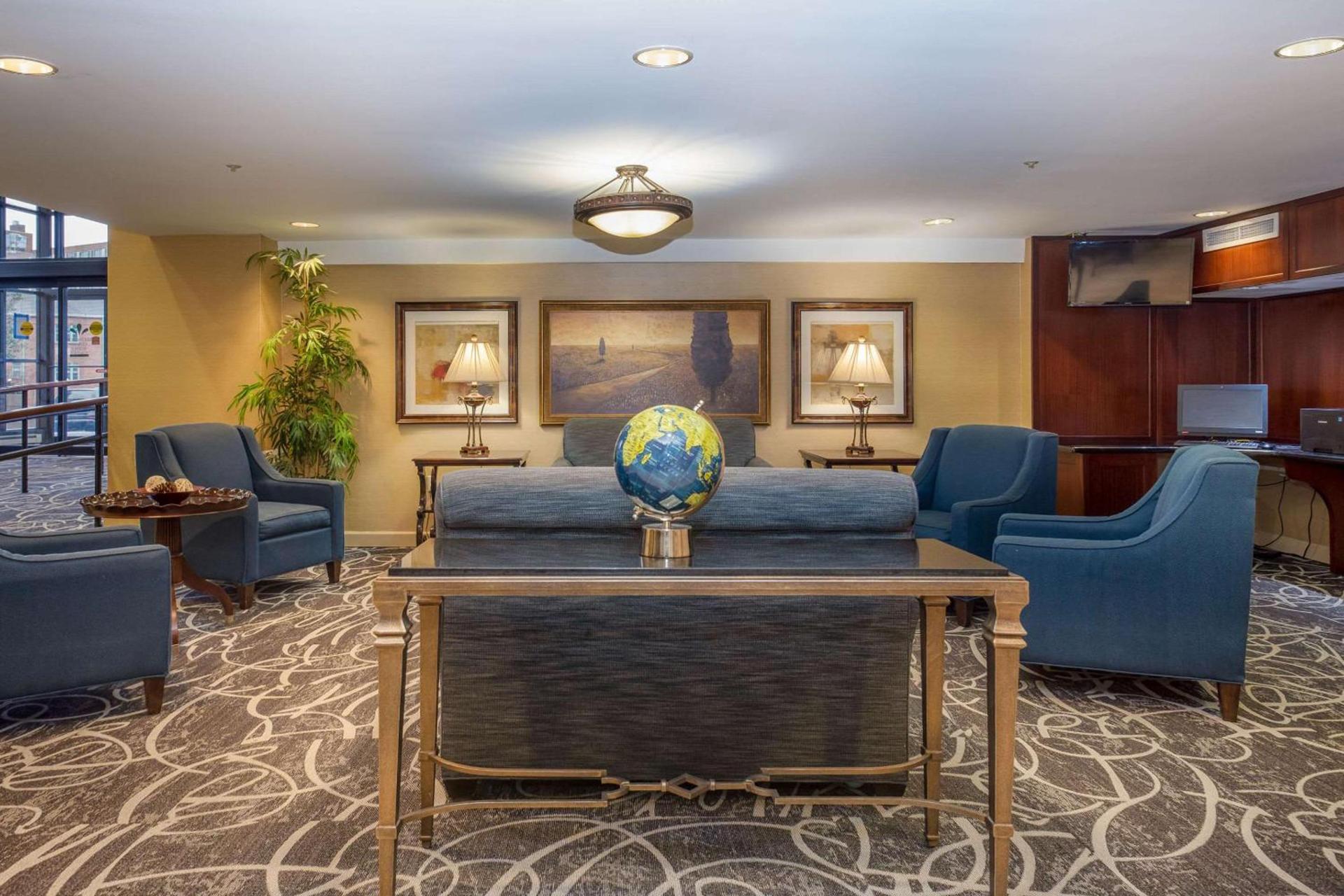 Clarion Collection Hotel Arlington Court Suites photo 63
