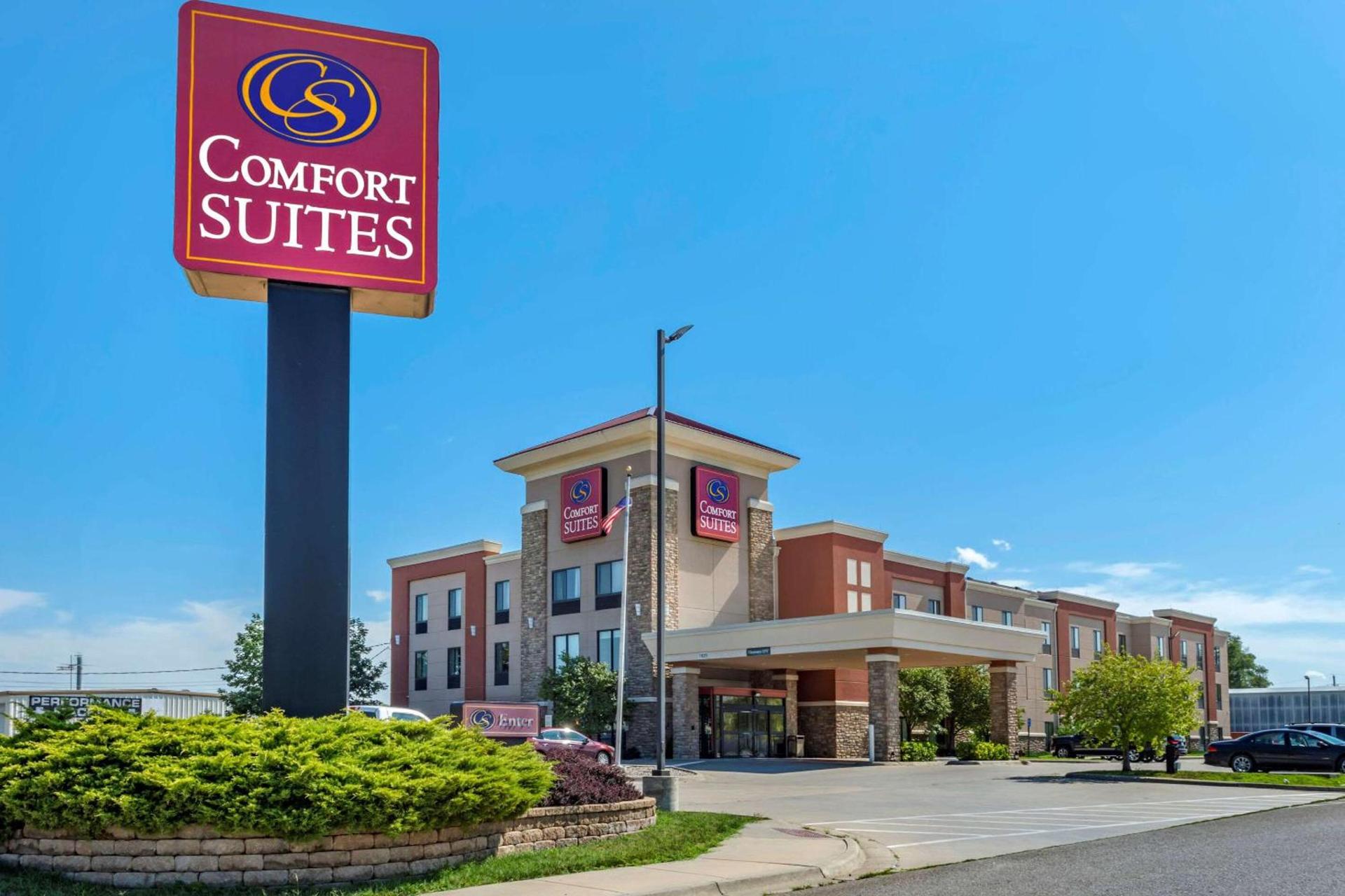 Comfort Suites Manhattan photo 2