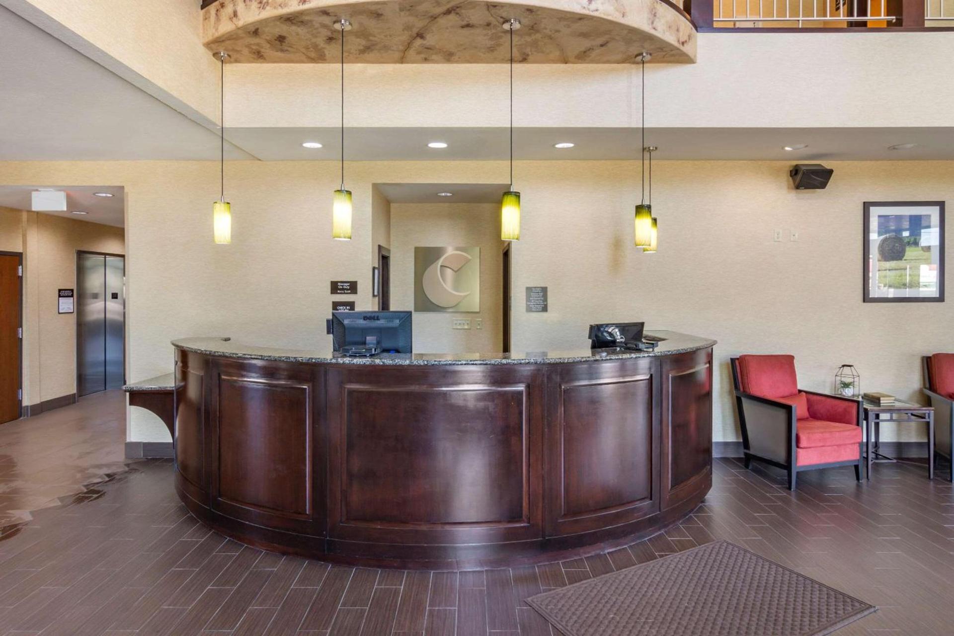 Comfort Suites Manhattan photo 3