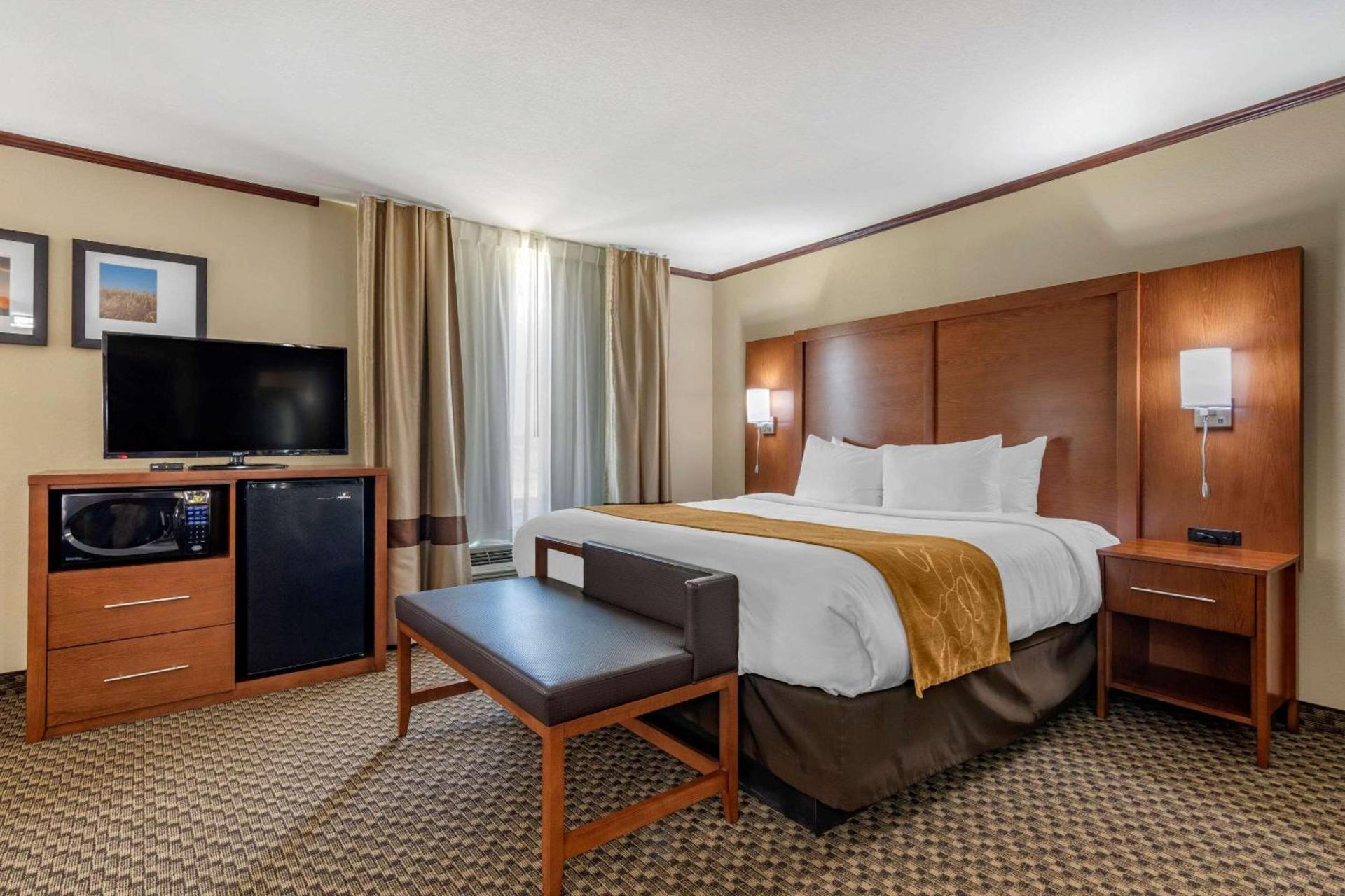 Comfort Suites Manhattan photo 10