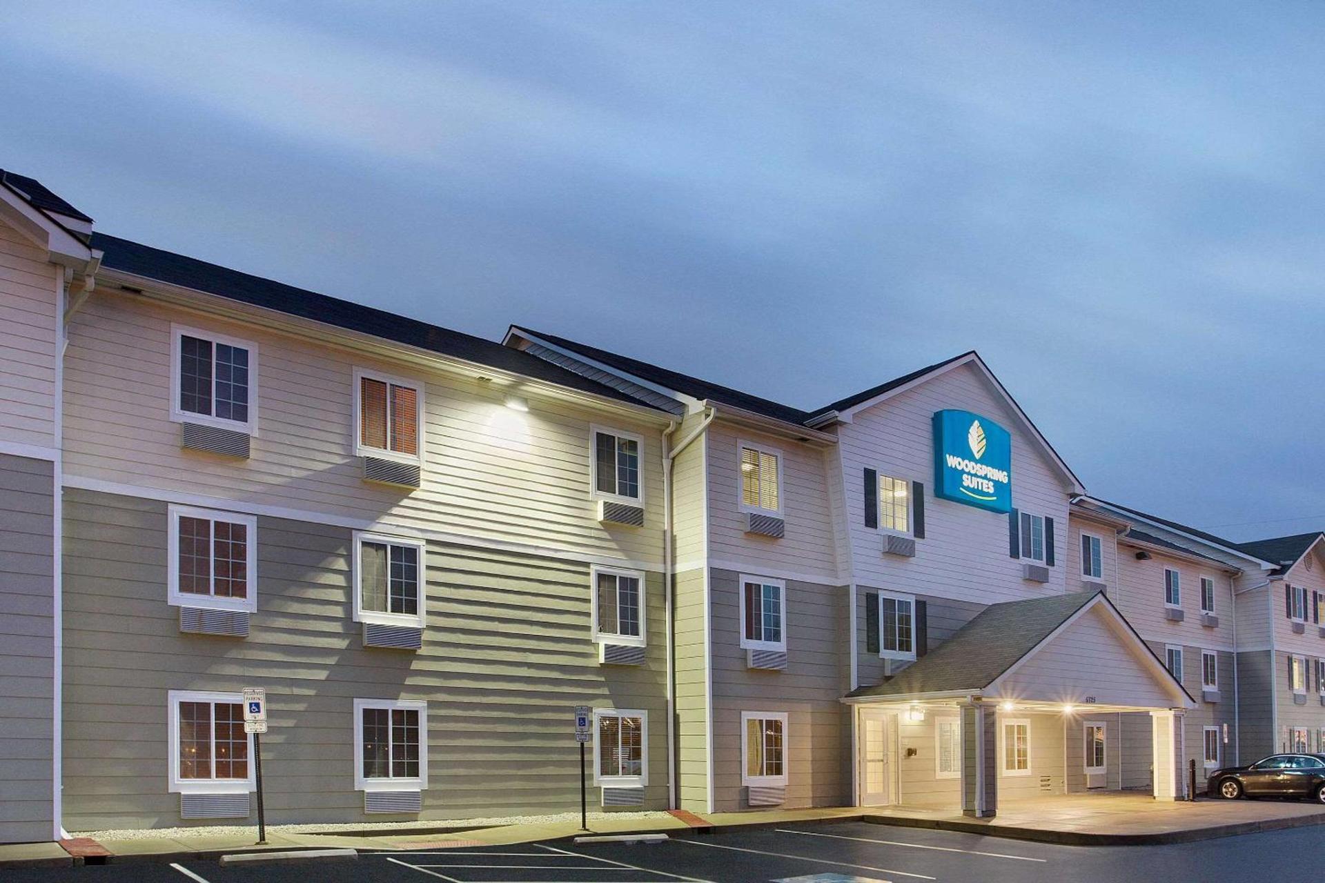 WoodSpring Suites Cincinnati Fairfield photo 1