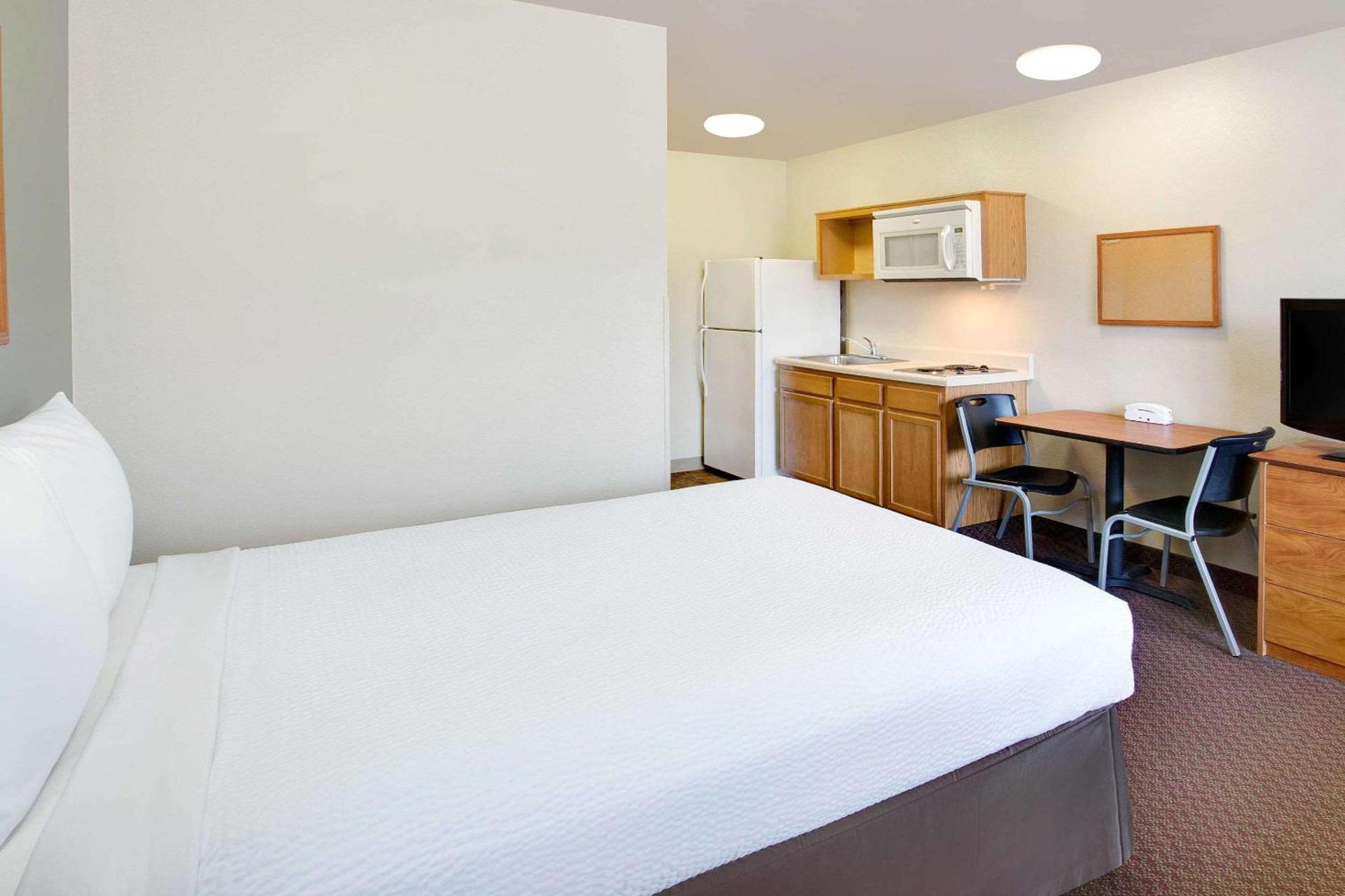 WoodSpring Suites Cincinnati Fairfield photo 6