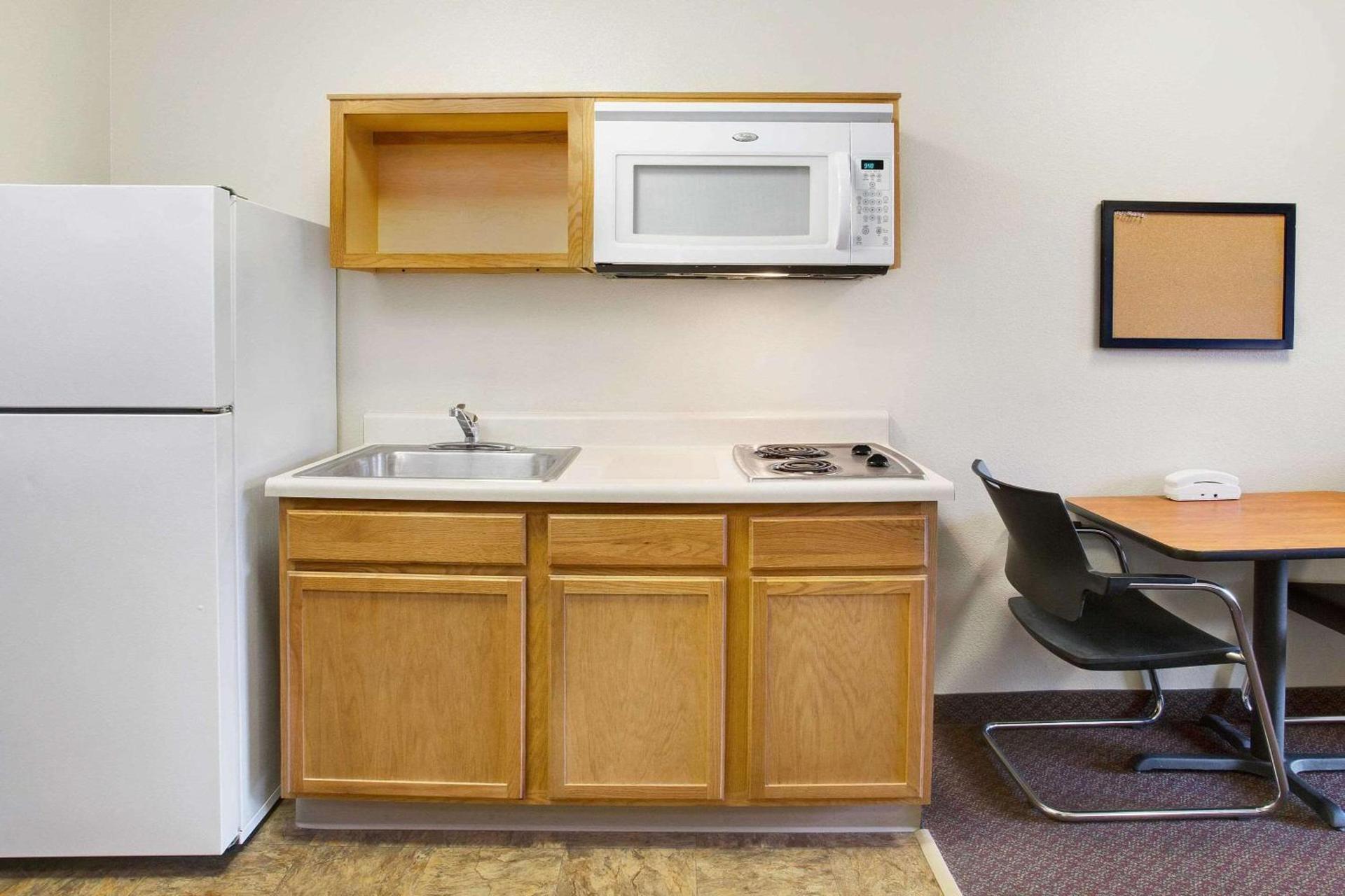 WoodSpring Suites Cincinnati Fairfield photo 13