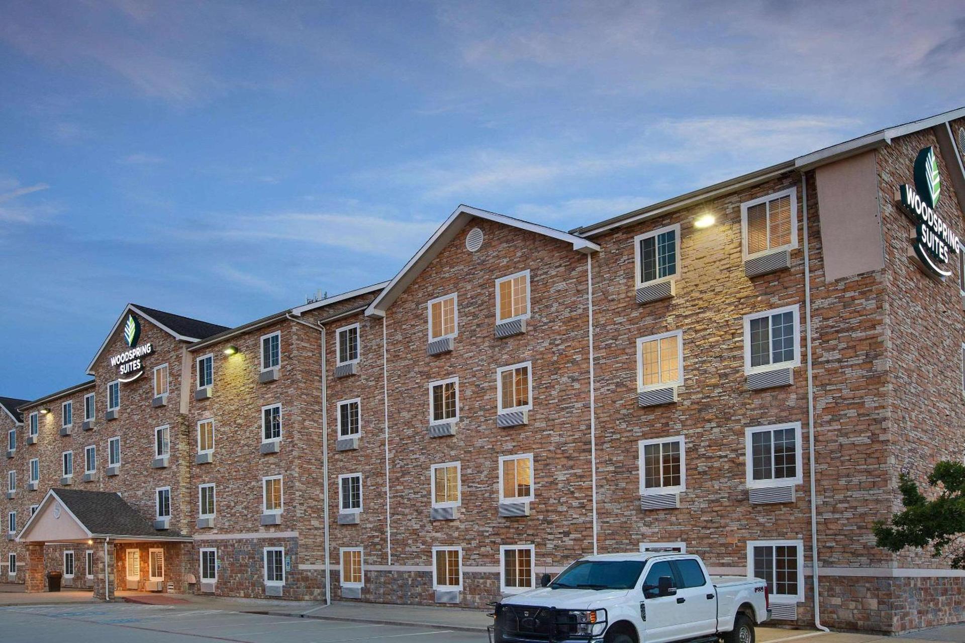 WoodSpring Suites Houston I-10 West photo 3