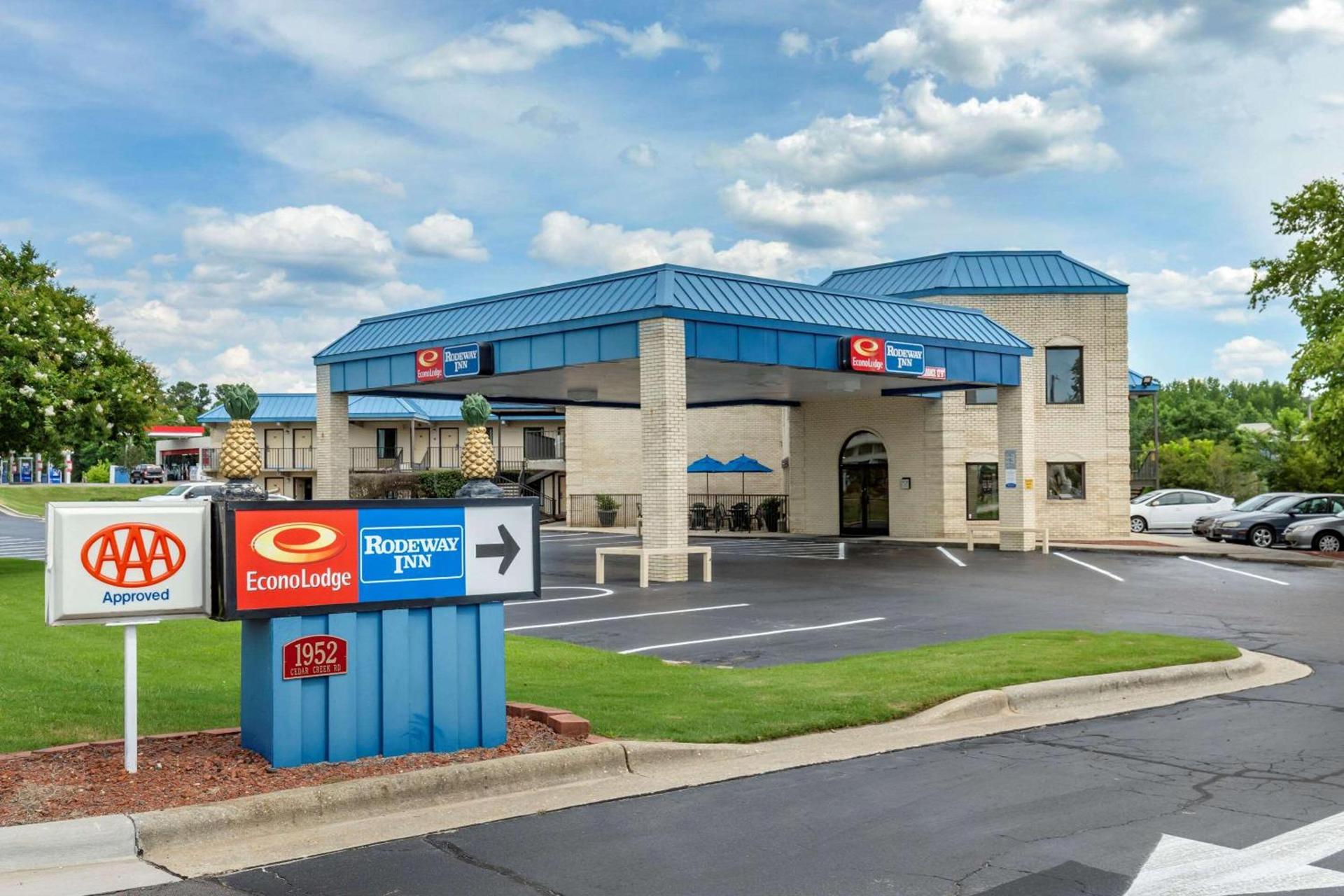 Econo Lodge Fayetteville I-95 photo 4
