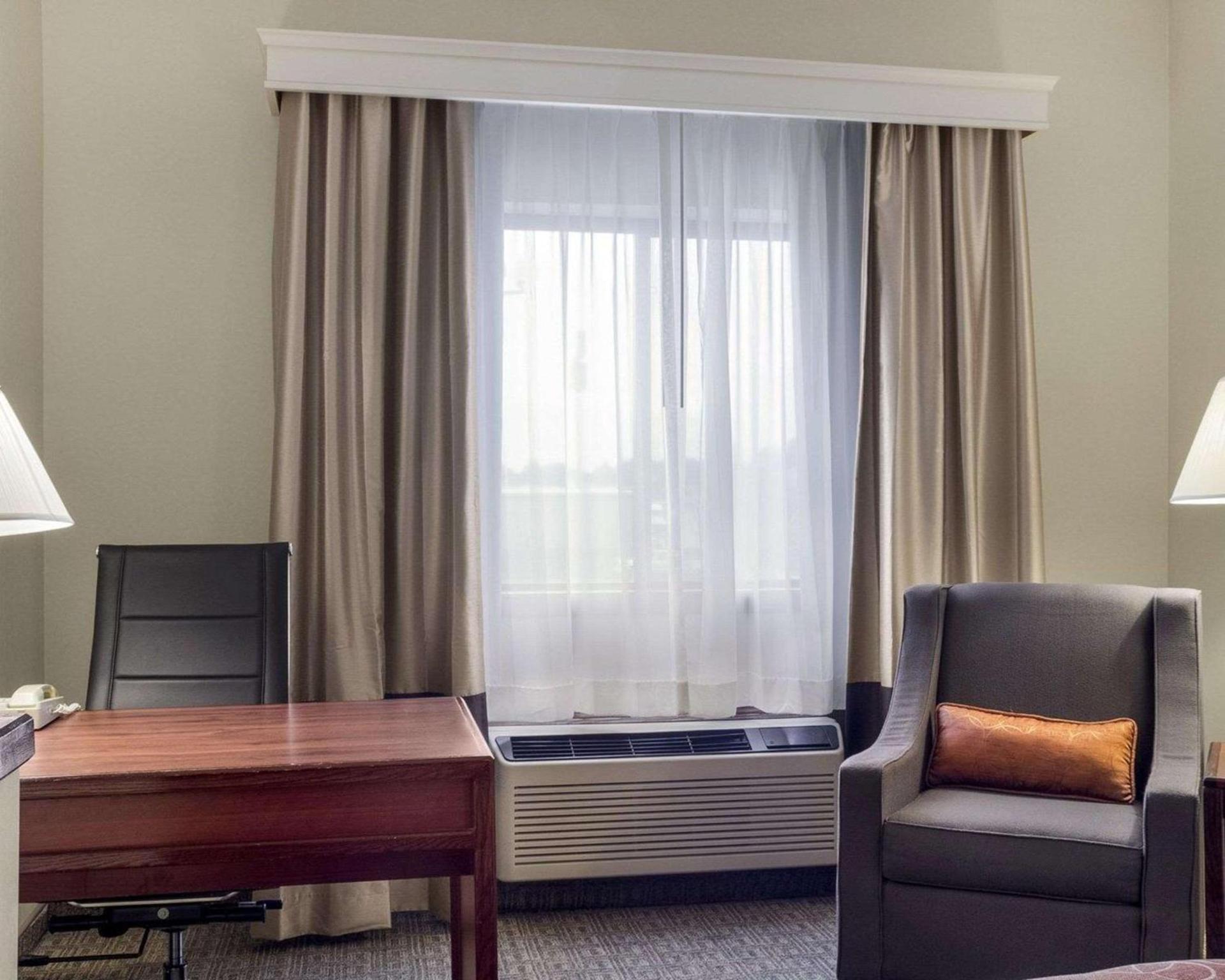 Comfort Inn Bismarck photo 30