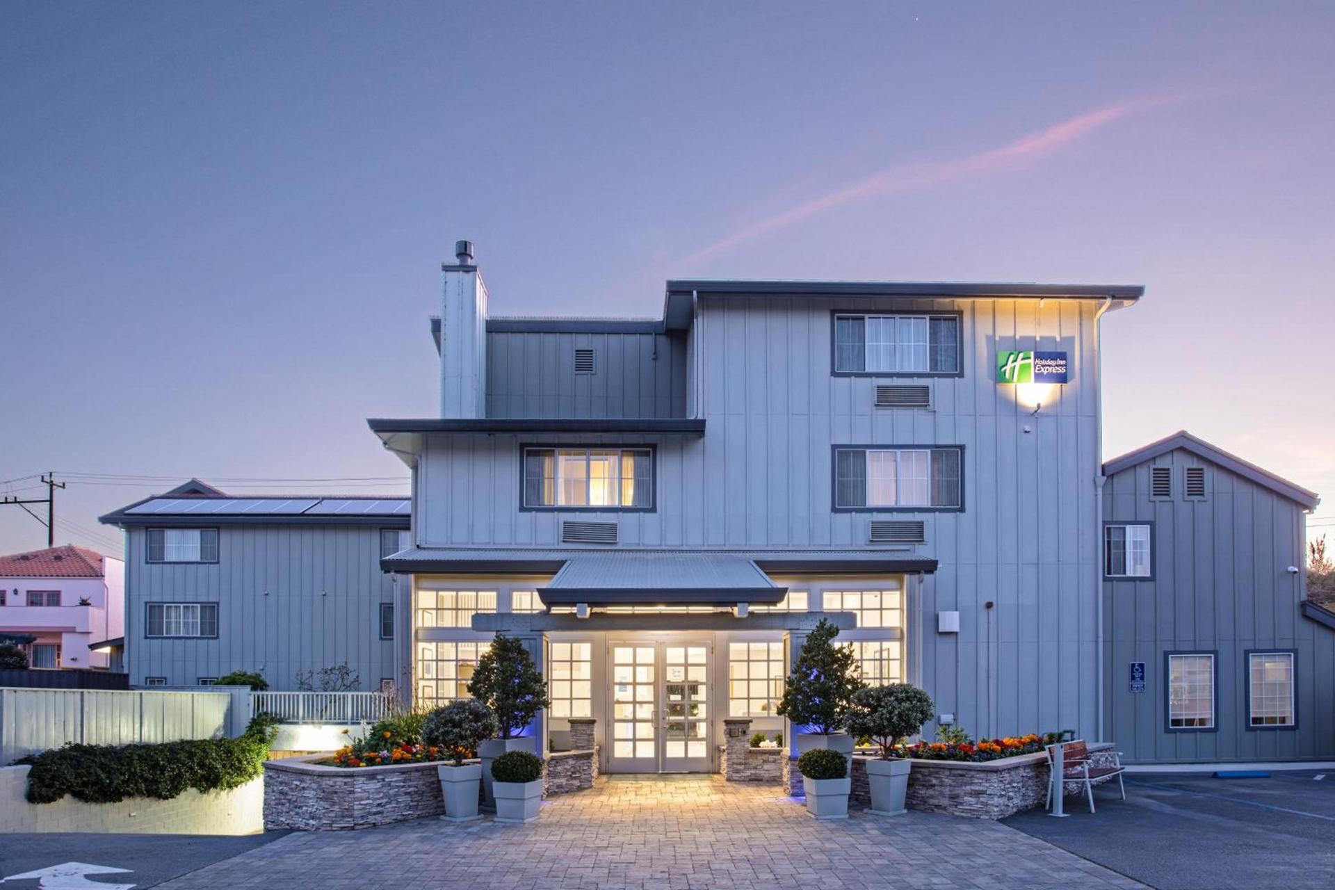 Holiday Inn Express Monterey - Cannery Row by IHG — hotel in Monterey