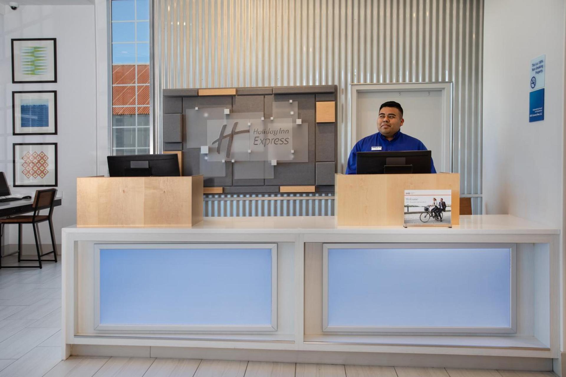 Holiday Inn Express Monterey - Cannery Row by IHG photo 14