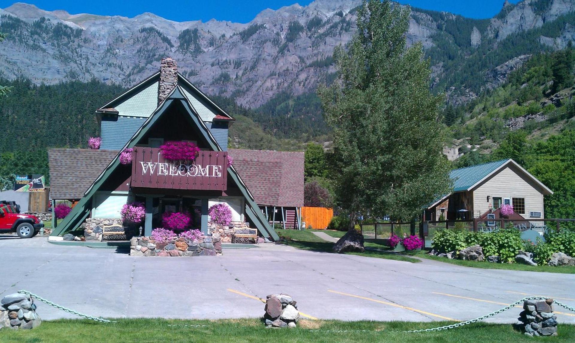 Twin Peaks Lodge & Hot Springs — hotel in Ouray