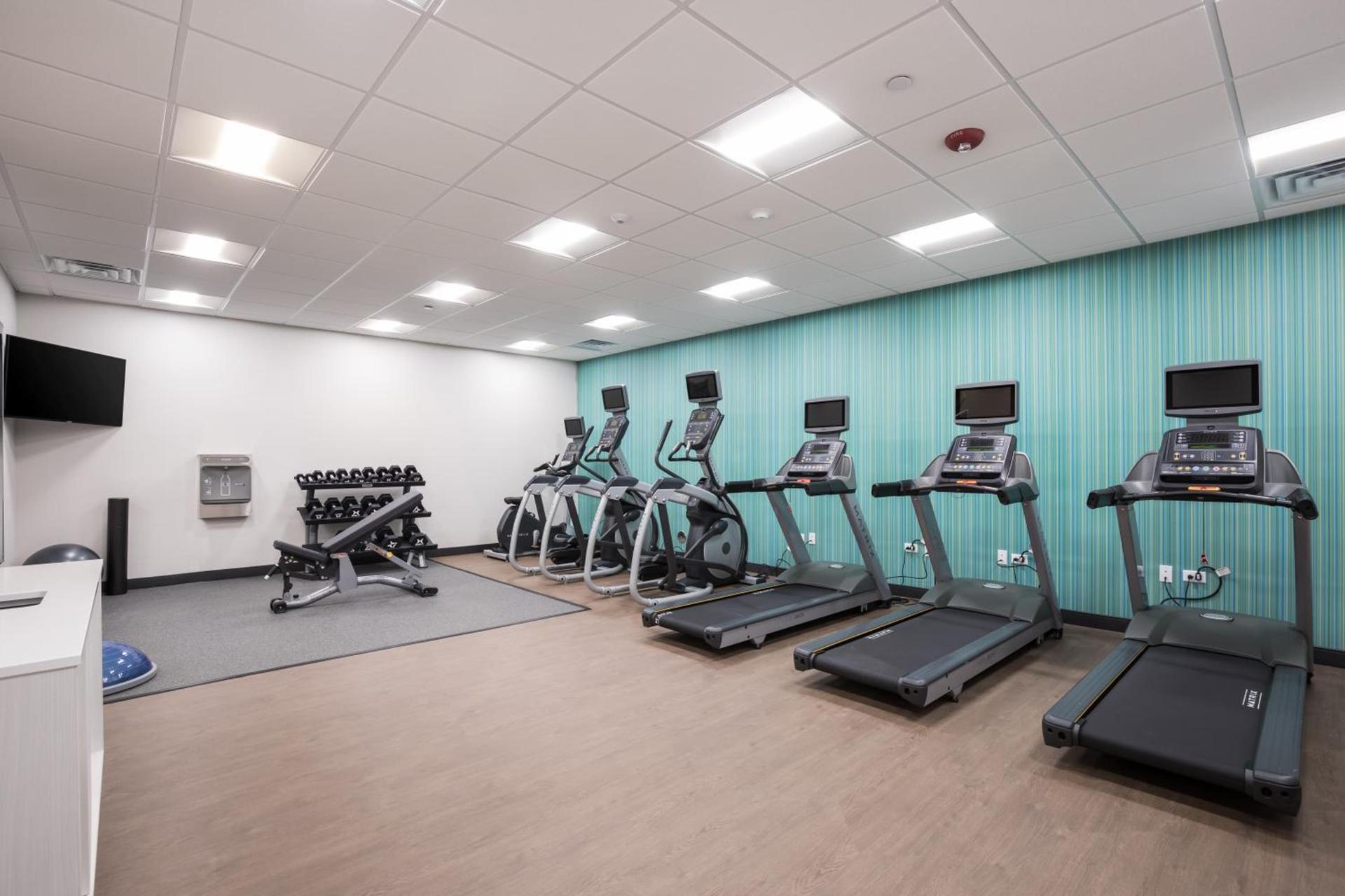 Holiday Inn Express & Suites Chicago - Hoffman Estates by IHG photo 22