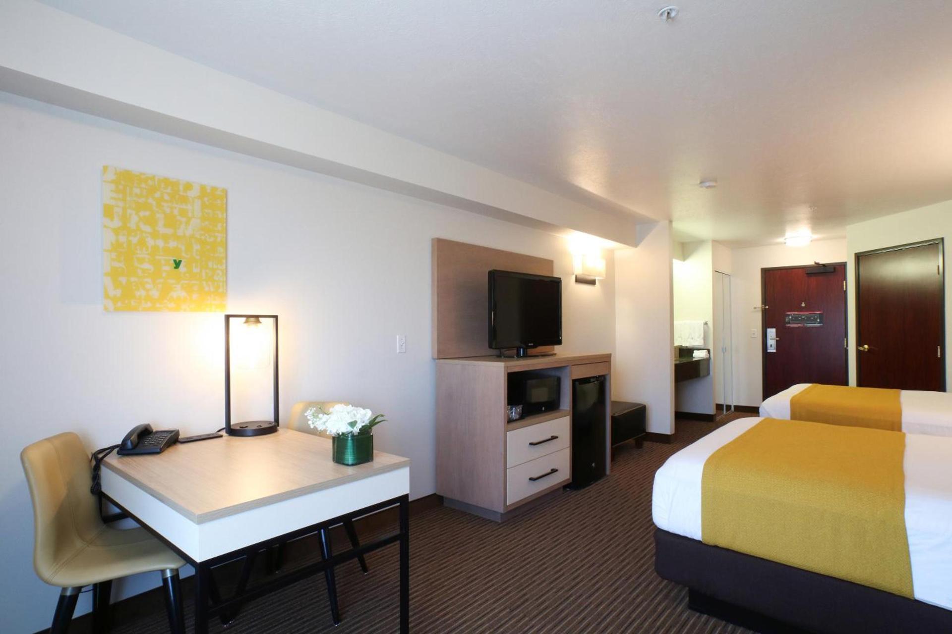 Oxford Suites Spokane Valley photo 17