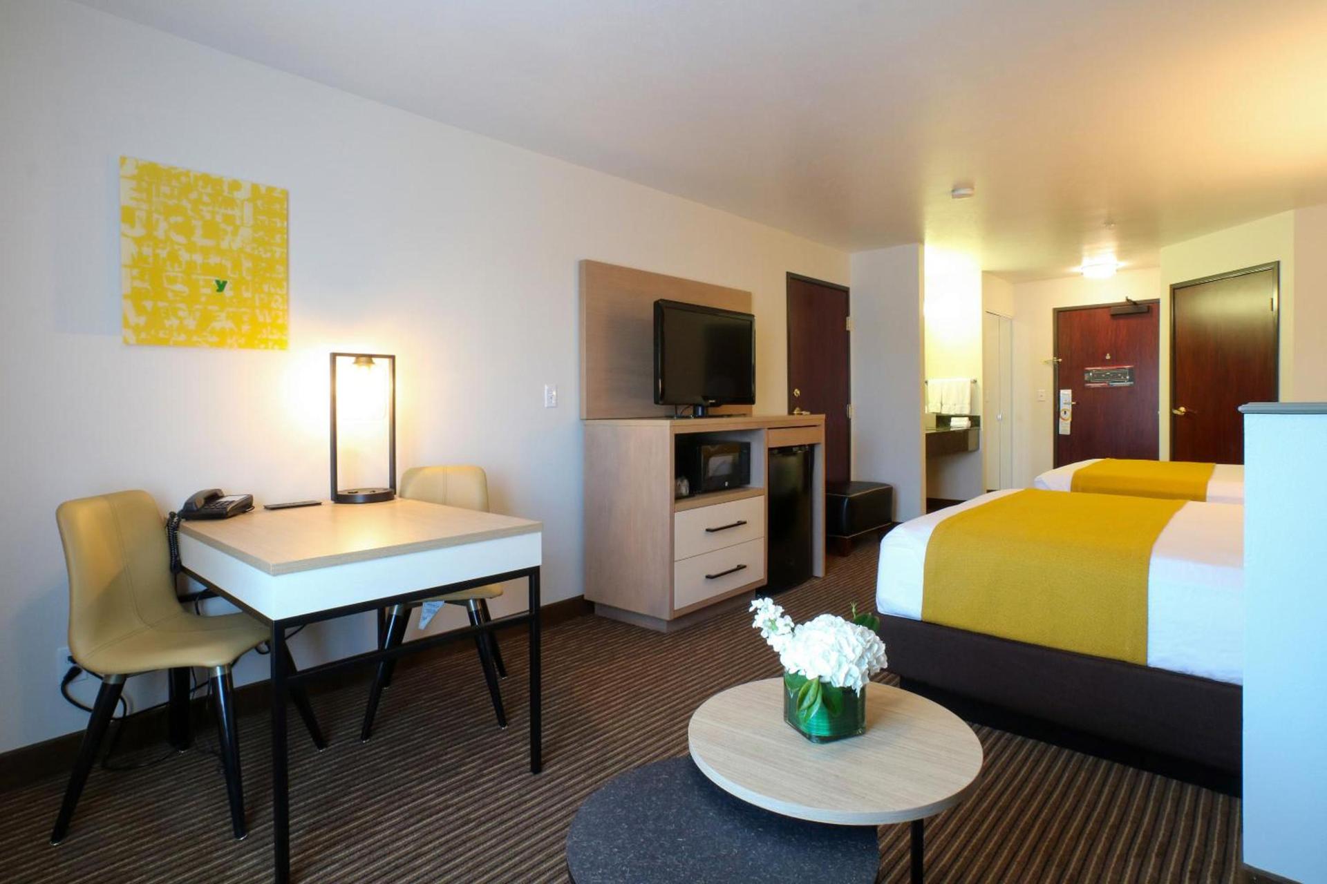 Oxford Suites Spokane Valley photo 14