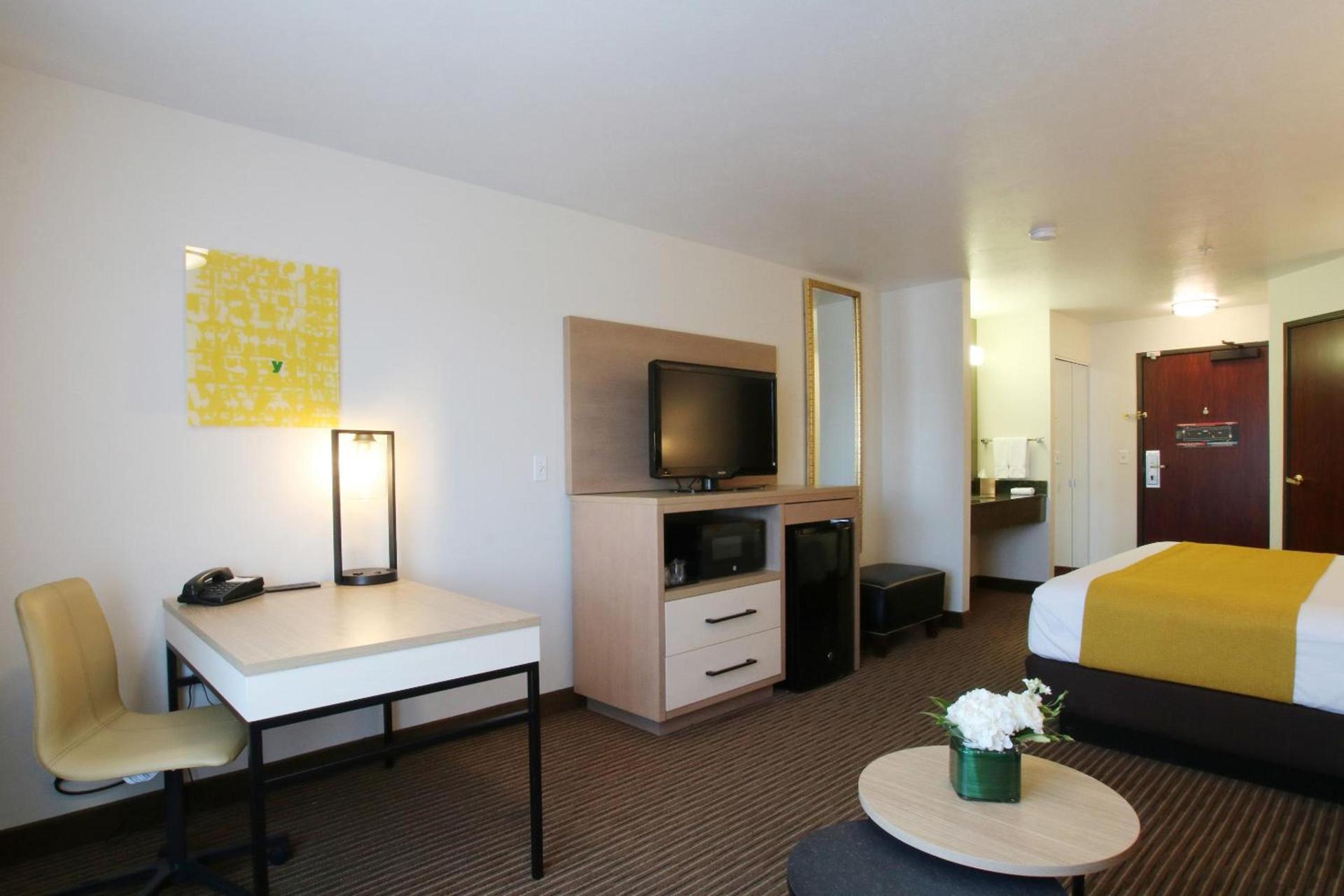 Oxford Suites Spokane Valley photo 12