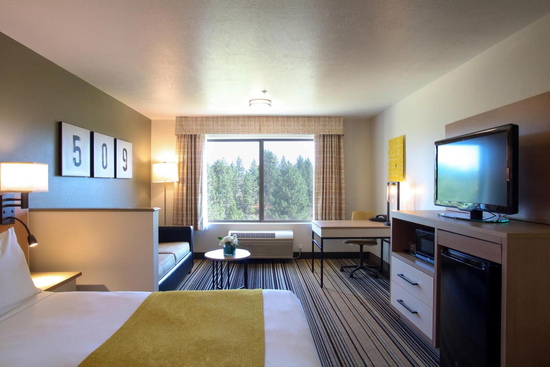 Oxford Suites Spokane Valley photo 39