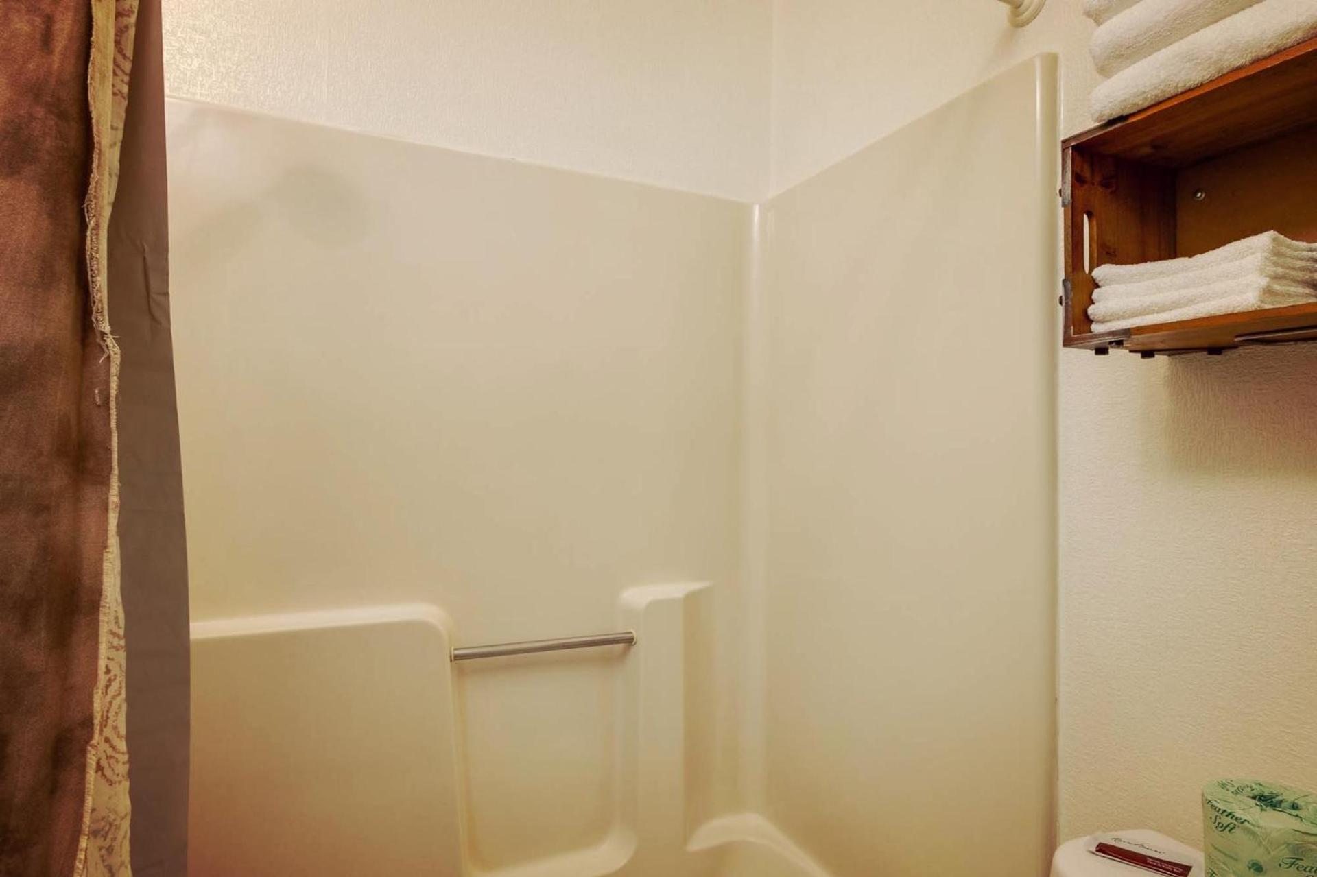 Simmer Motel photo 33