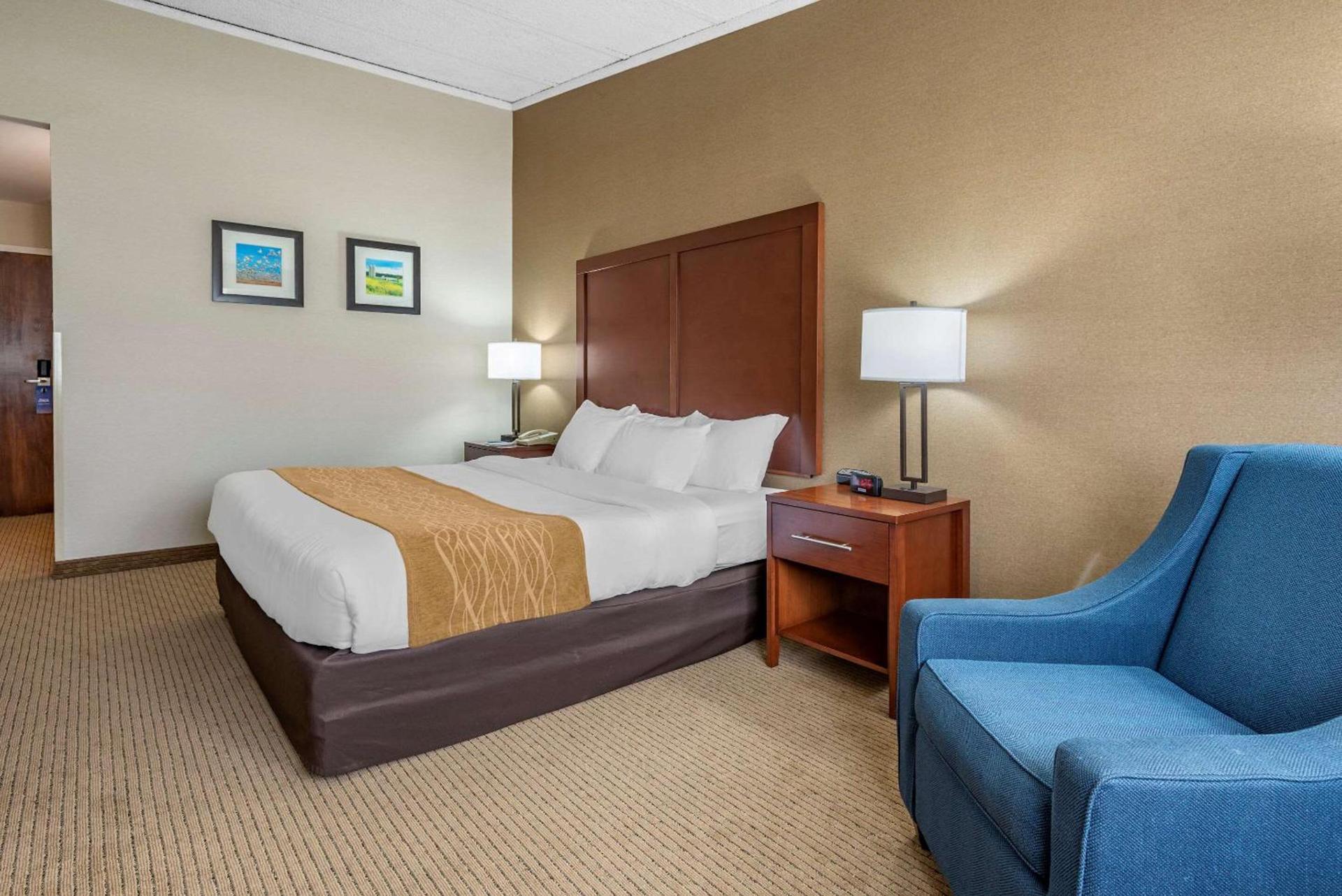 Comfort Inn Lancaster County North photo 8
