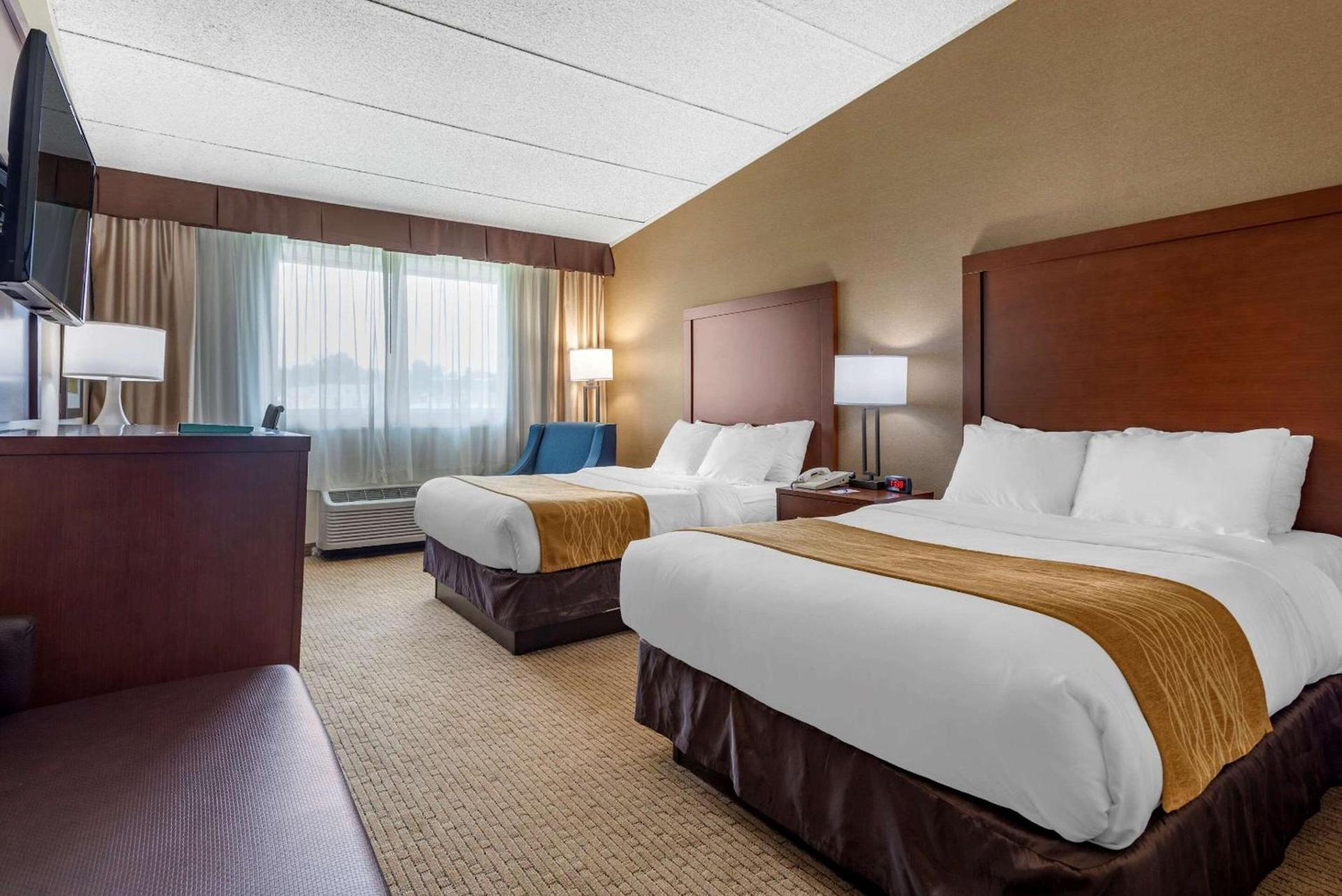 Comfort Inn Lancaster County North photo 11