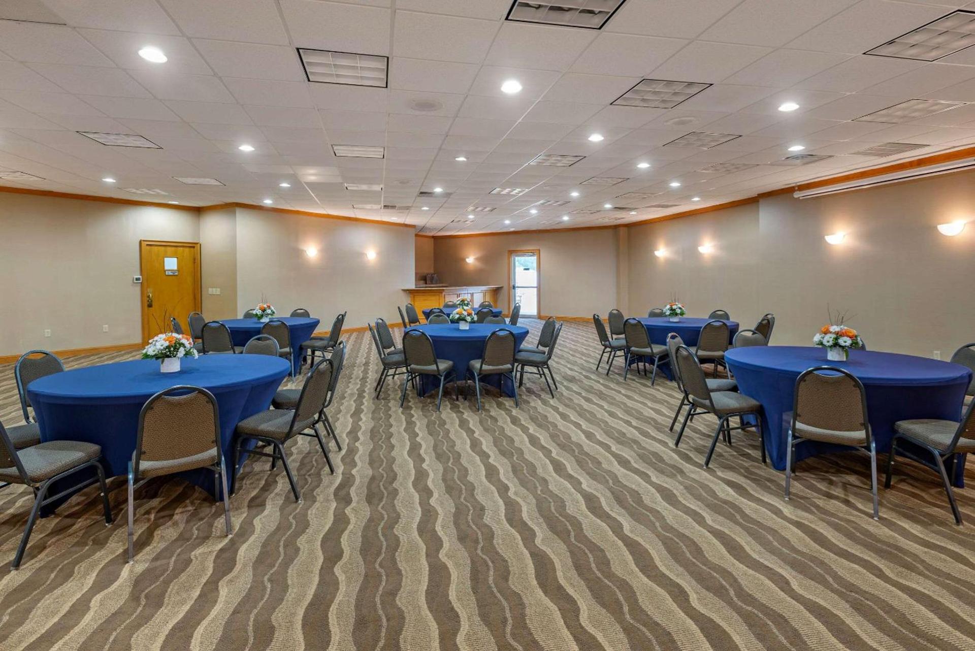 Comfort Inn Lancaster County North photo 20