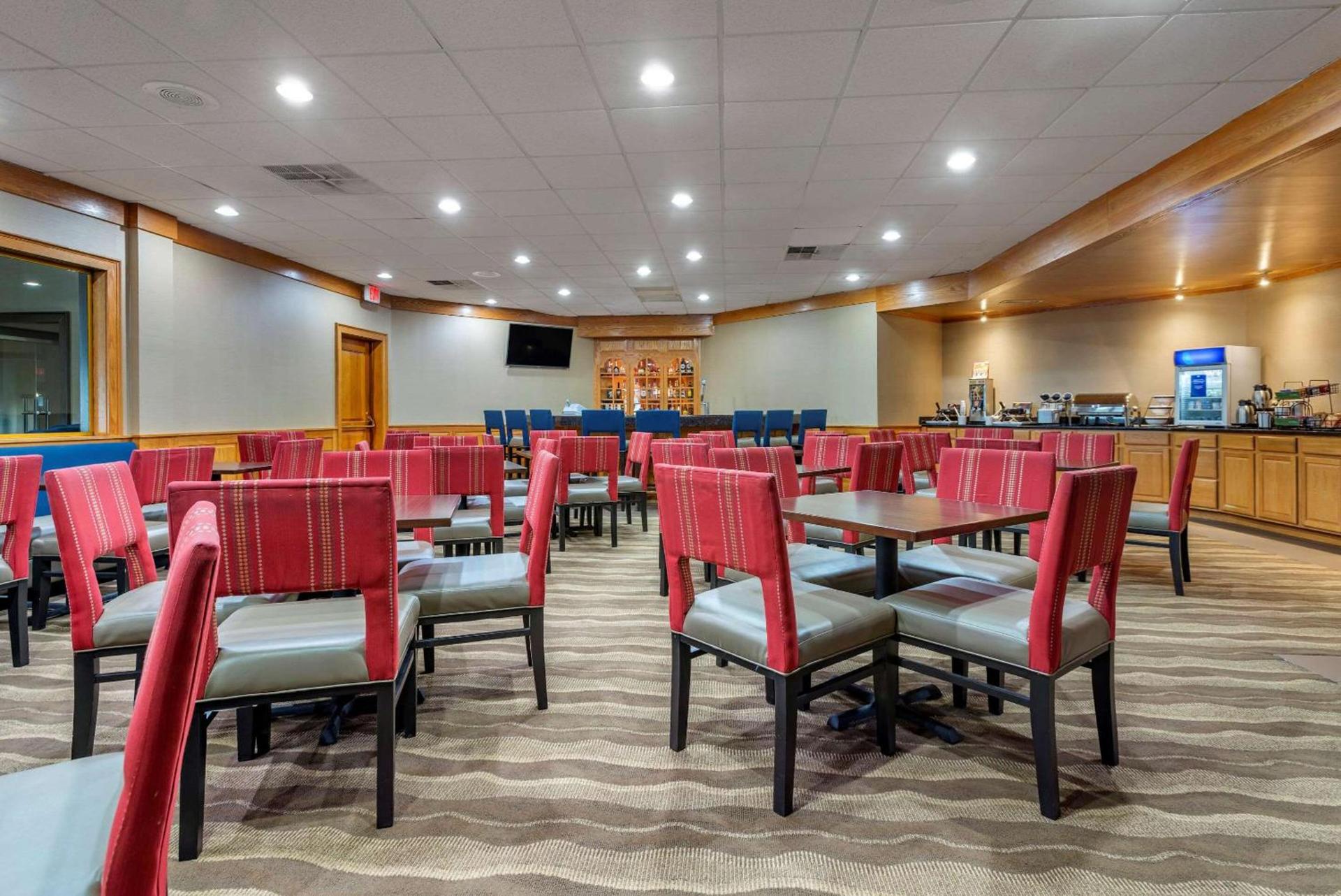 Comfort Inn Lancaster County North photo 22