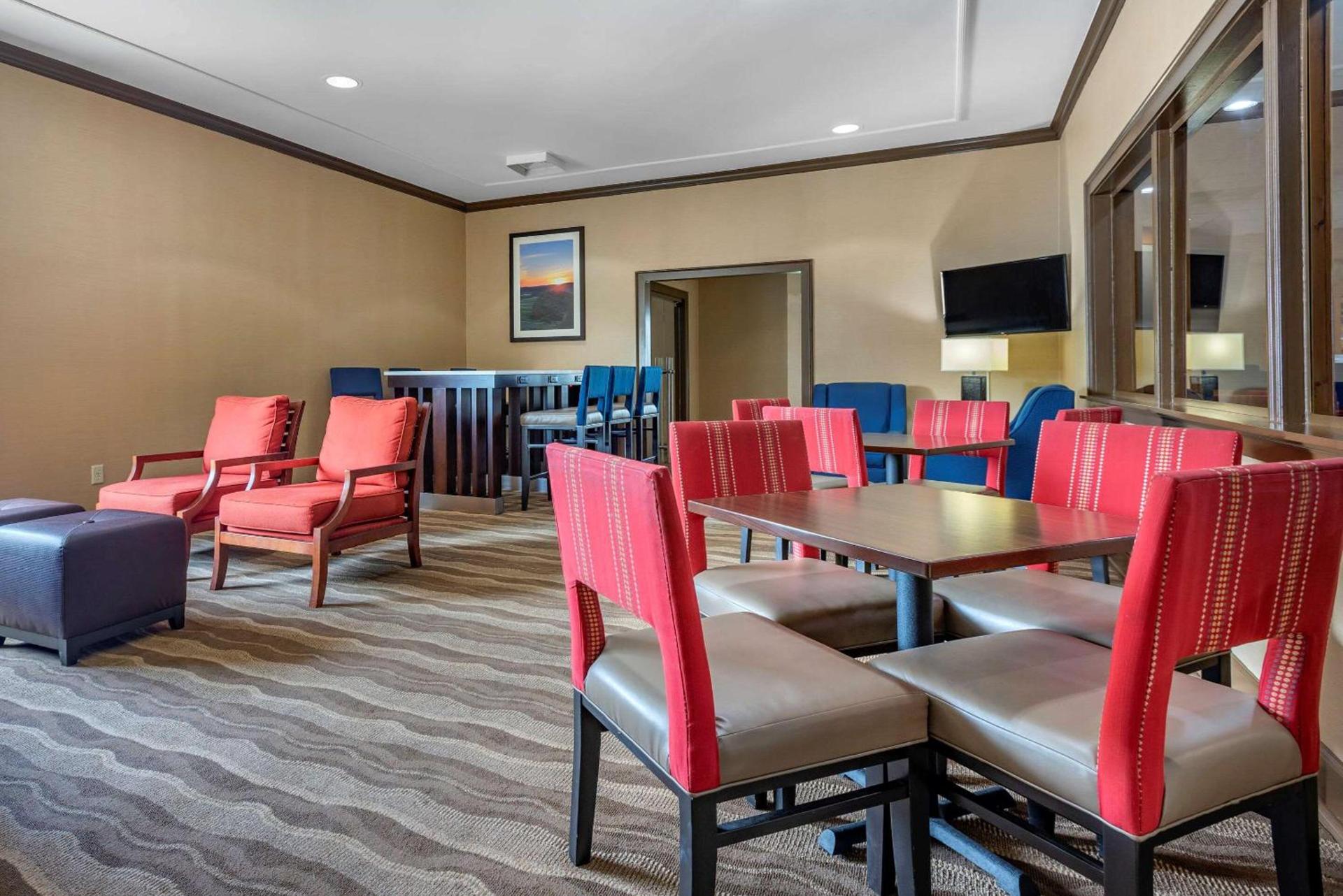 Comfort Inn Lancaster County North photo 28