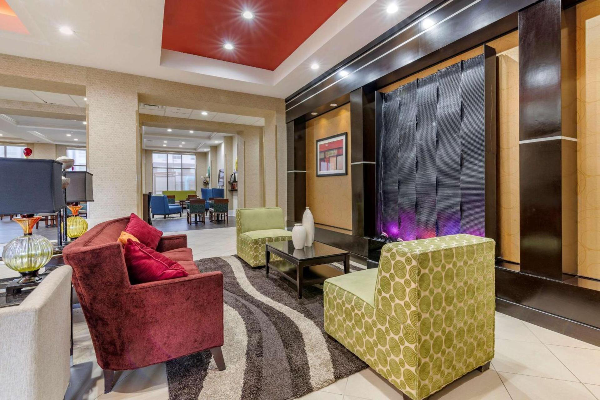 Comfort Suites Florence I-95 photo 3