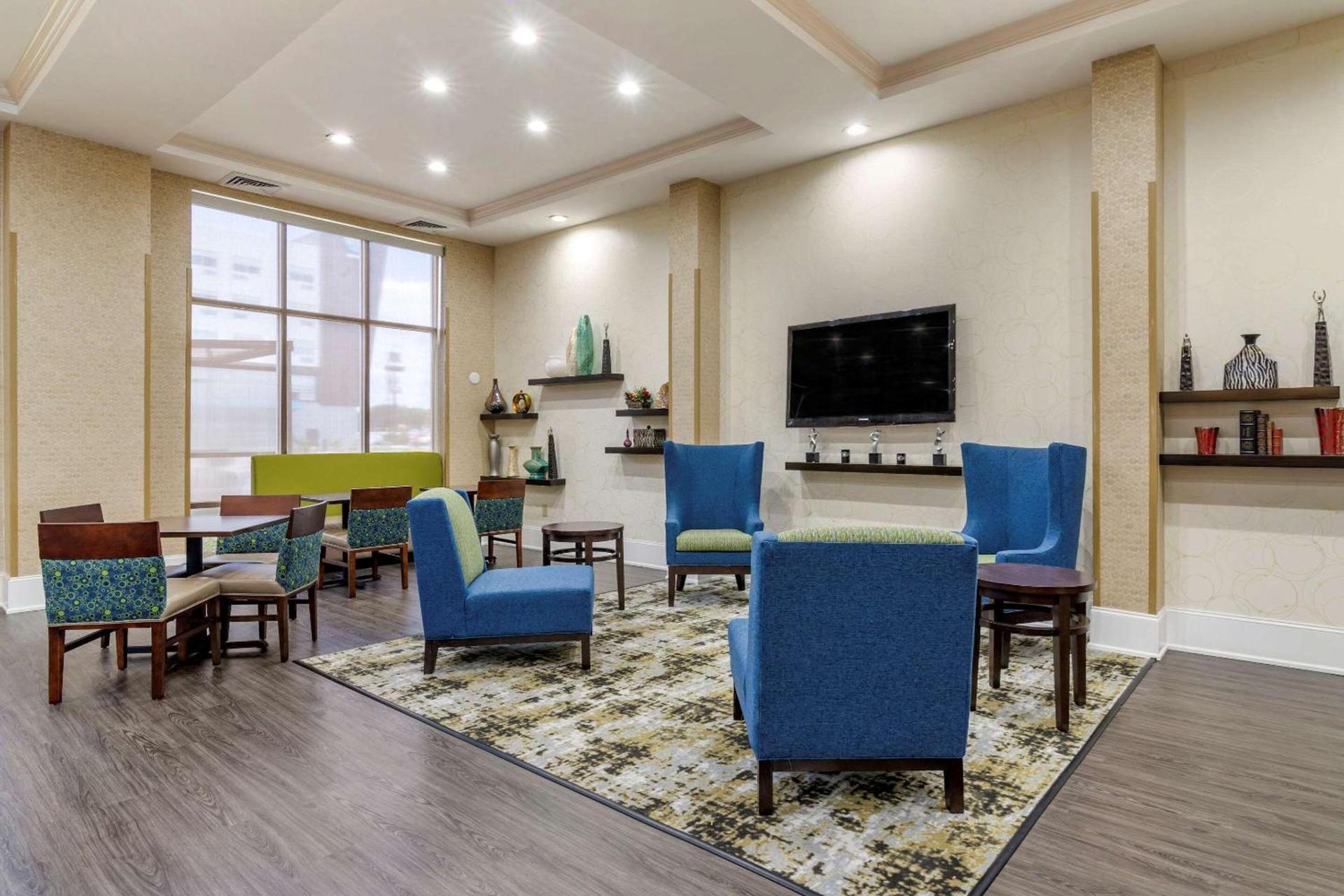 Comfort Suites Florence I-95 photo 24