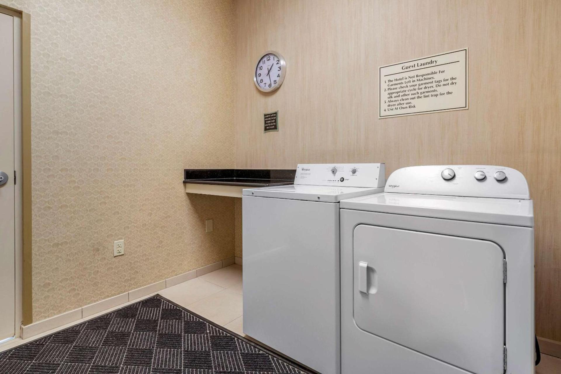 Comfort Suites Florence I-95 photo 28